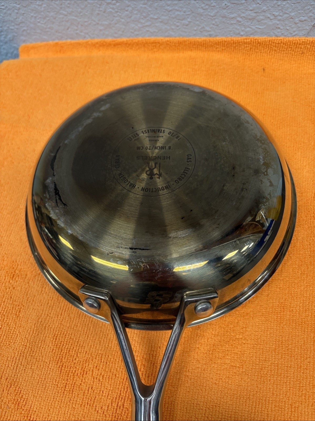 HexClad Hybrid 8in Cookware Frying Pan