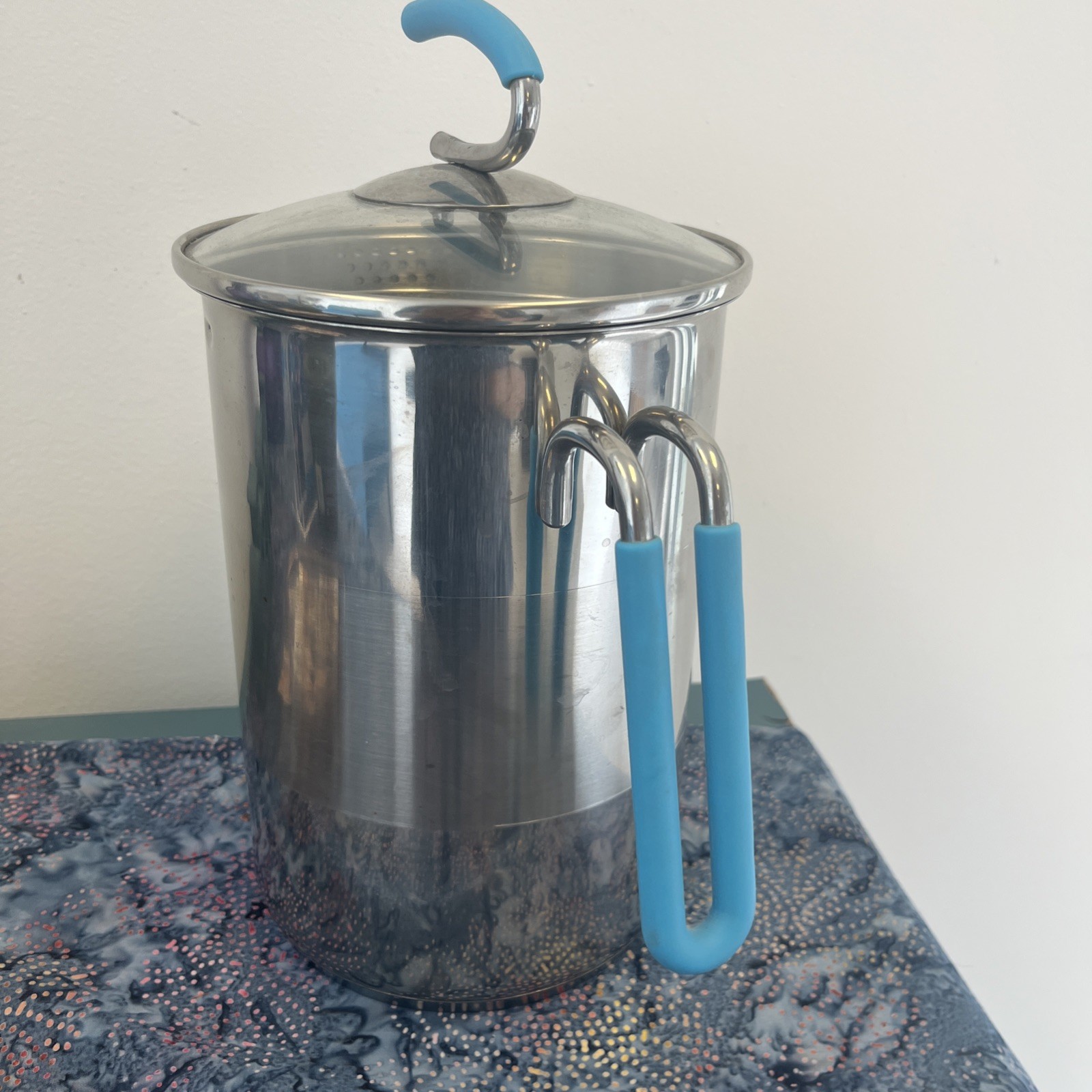 Kuhn Rikon 11 Cup Pot With Basket Straining Lid & Pour Spout 18/10