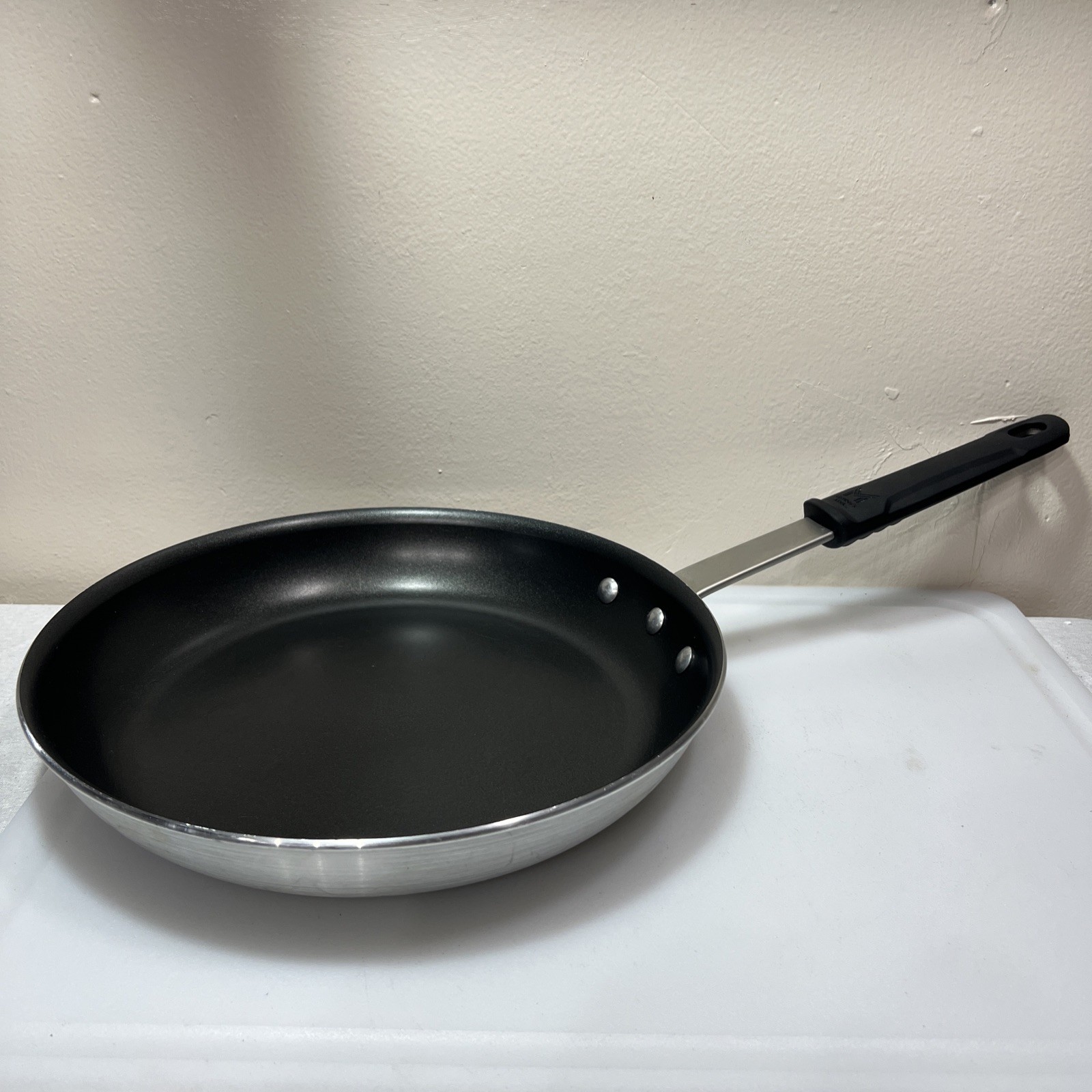 Member’s Mark 12″ Nonstick Restaurant Fry Pan