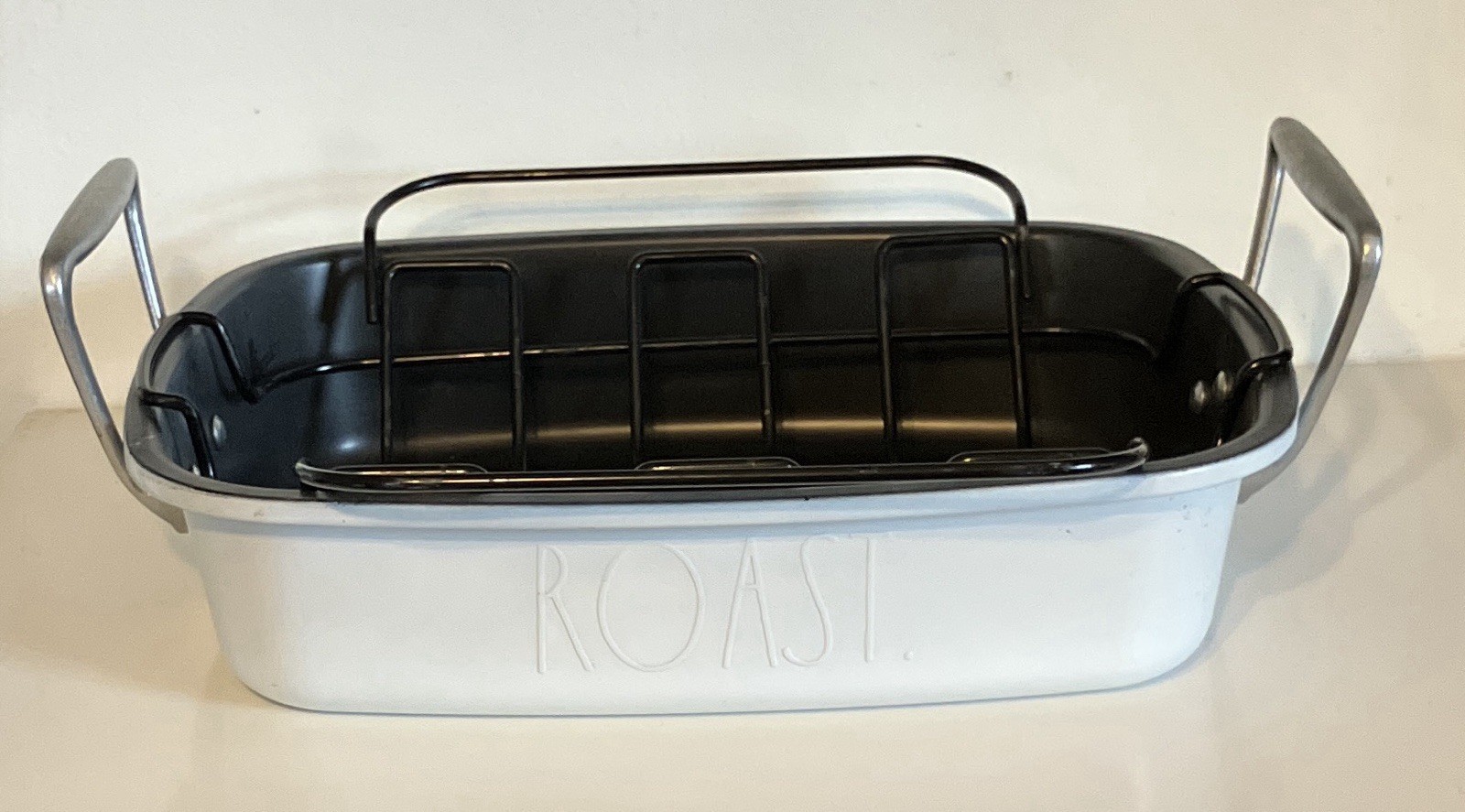 RAE DUNN 17” Turkey Roaster Set with Rack