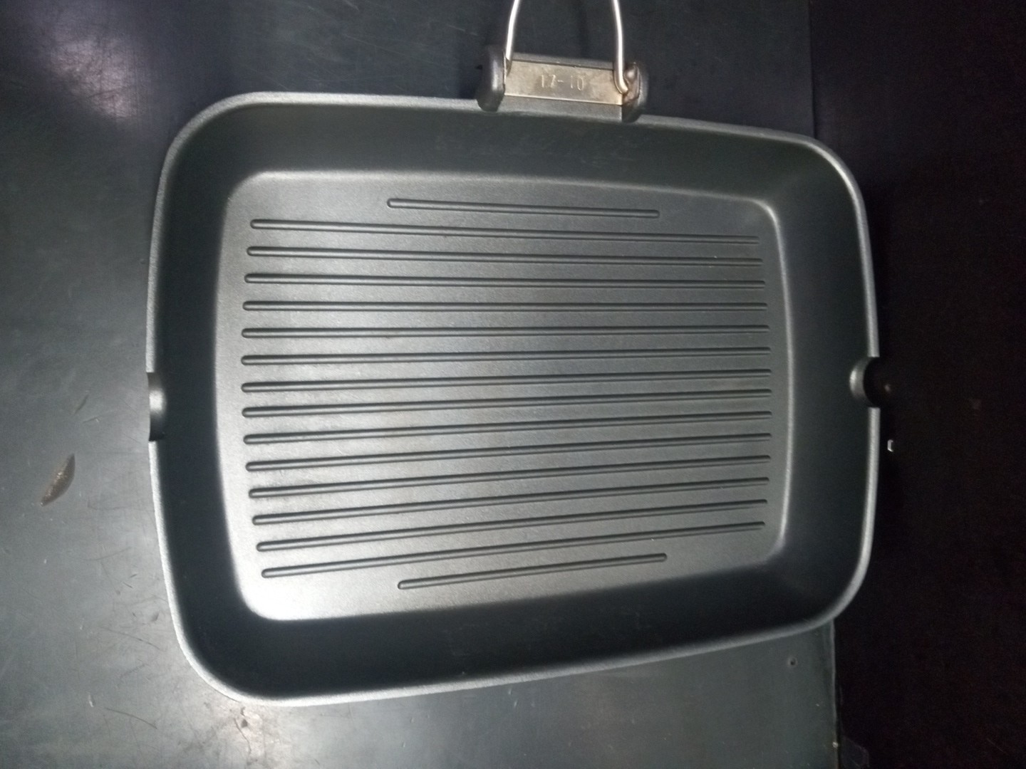 Grill pan IKEA 22152 13.75×9.75X1.75″ Non Stick Griddle Skillet Folding Handle