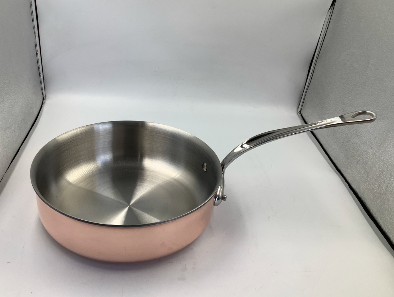 Mauviel M’6S 6-Ply Polished Copper & Stainless Steel Saute Pan. 3.2-qt