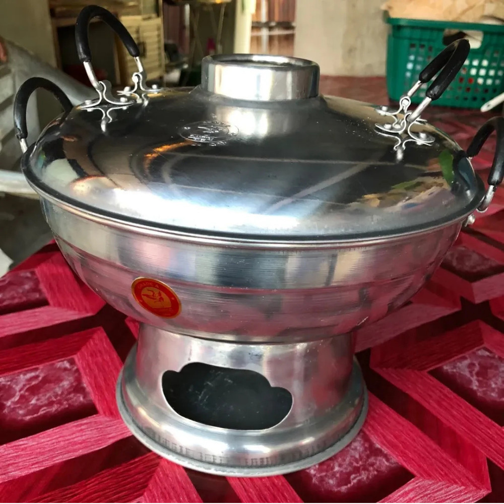 Thai Tom Yum Hot Pot Aluminum 22cm Flamingo Chimney Steamboat With Lid