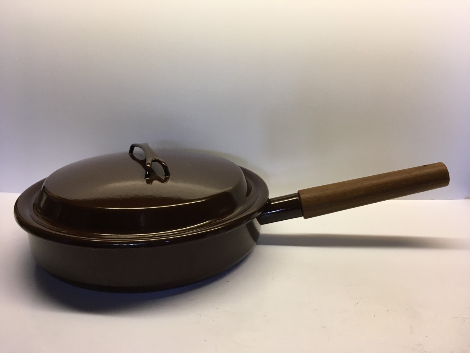 Vtg Arabia Finland 10” Brown Enamel Pan Skillet Teak Wood Handle with Lid MCM
