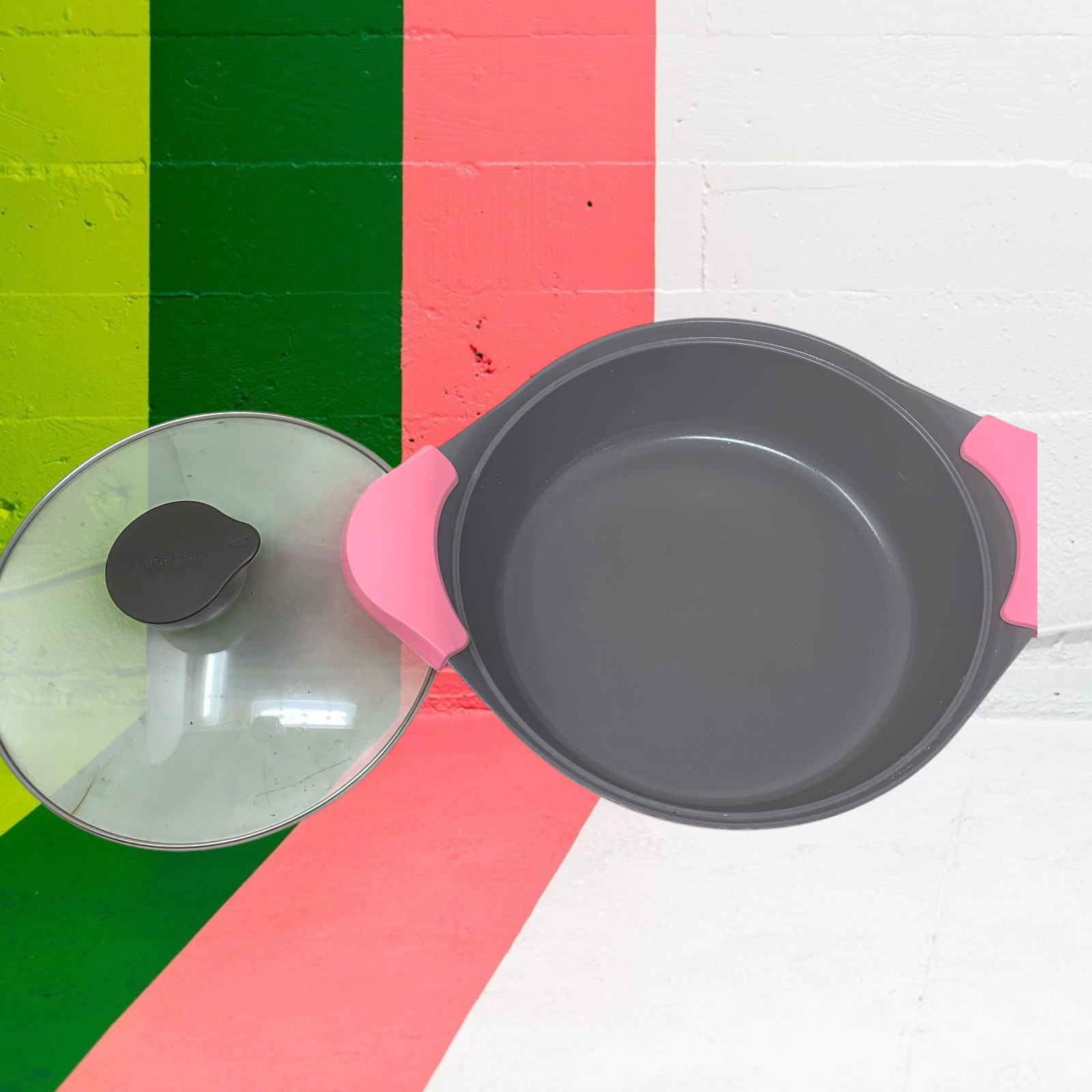 Neoflam Pink Enamel Dutch Oven Stock Pot Glass Lid Silicone Handles Korea