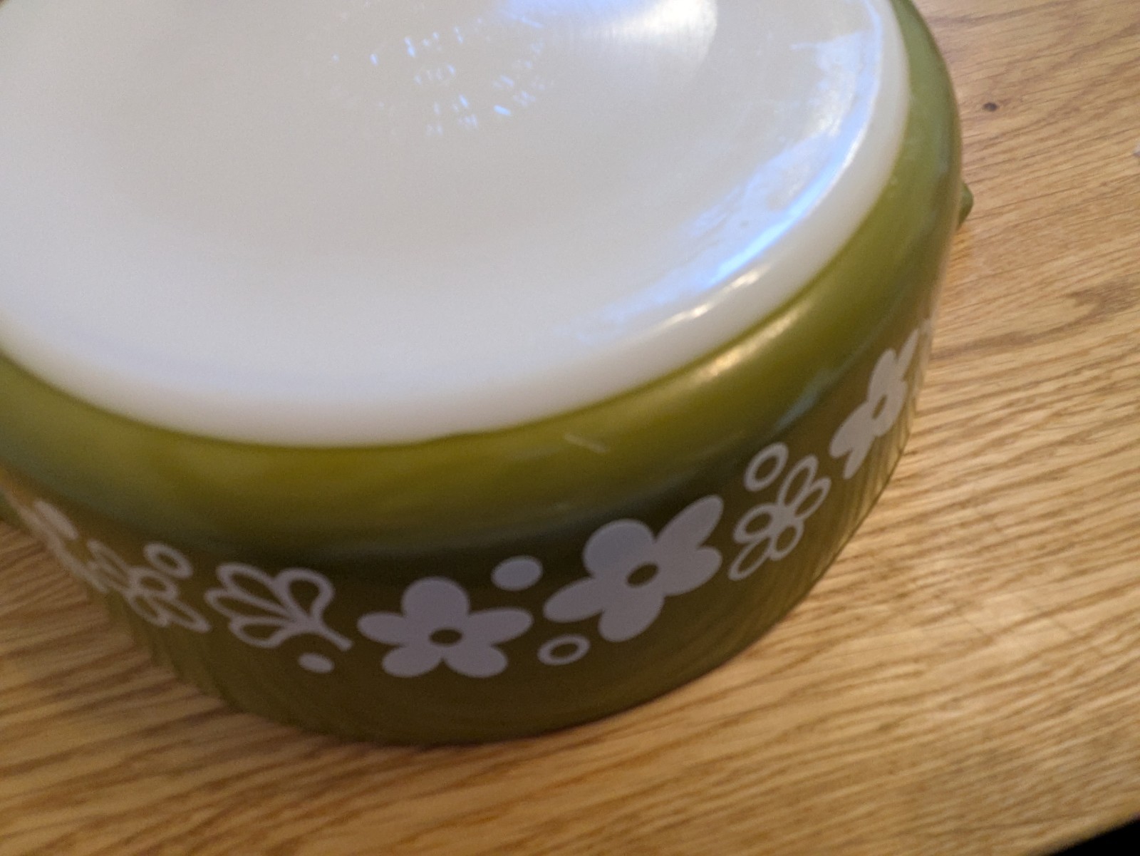 Pyrex Spring Blossom casserole dishes Lids Crazy Daisy 473 472 461 Set Of 3