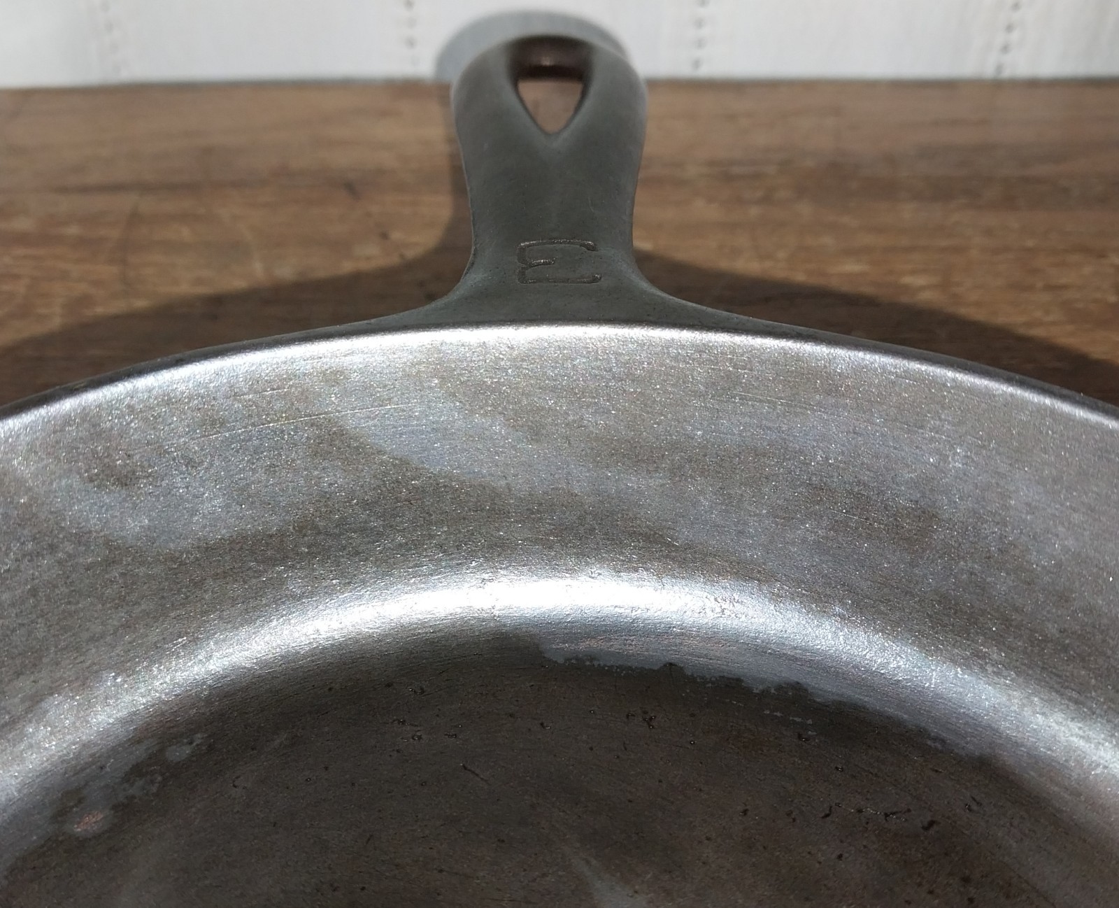 “NICE” 1930-1939 No.3 GRISWOLD 709 Large Block Logo Smooth Bottom Skillet “FLAT”