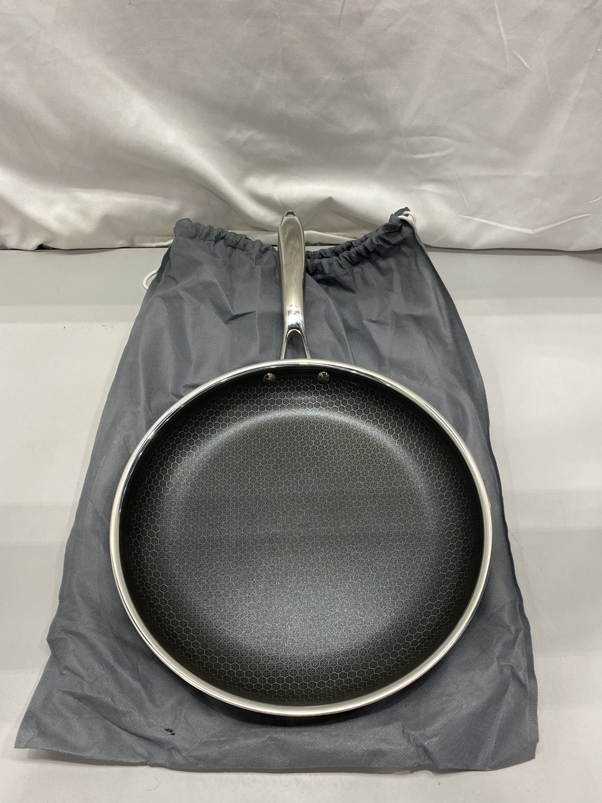 Hexclad Hybrid Ceramic Nonstick 12inch Frying Pan
