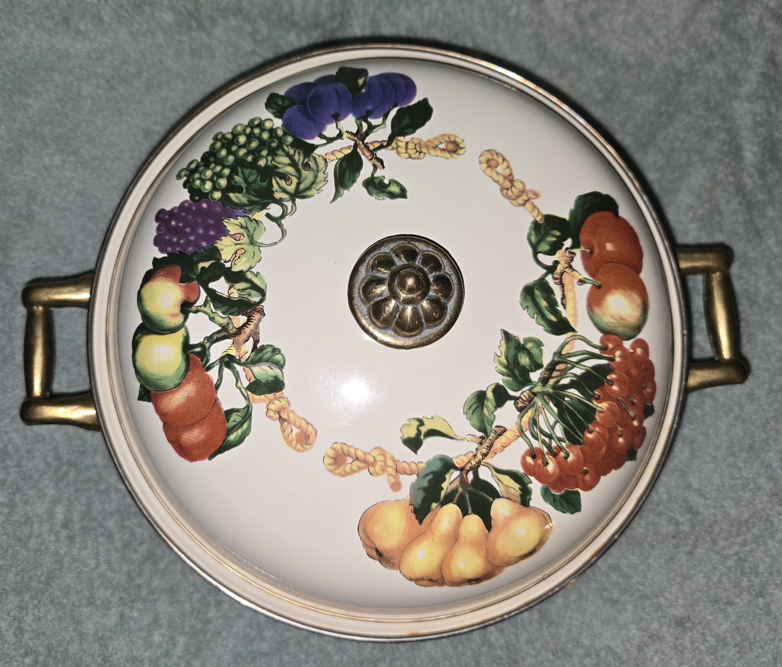 Tabetop’s Unlimited Enamel Stockpot w/ Lid White Fruit Decor Induction Ready