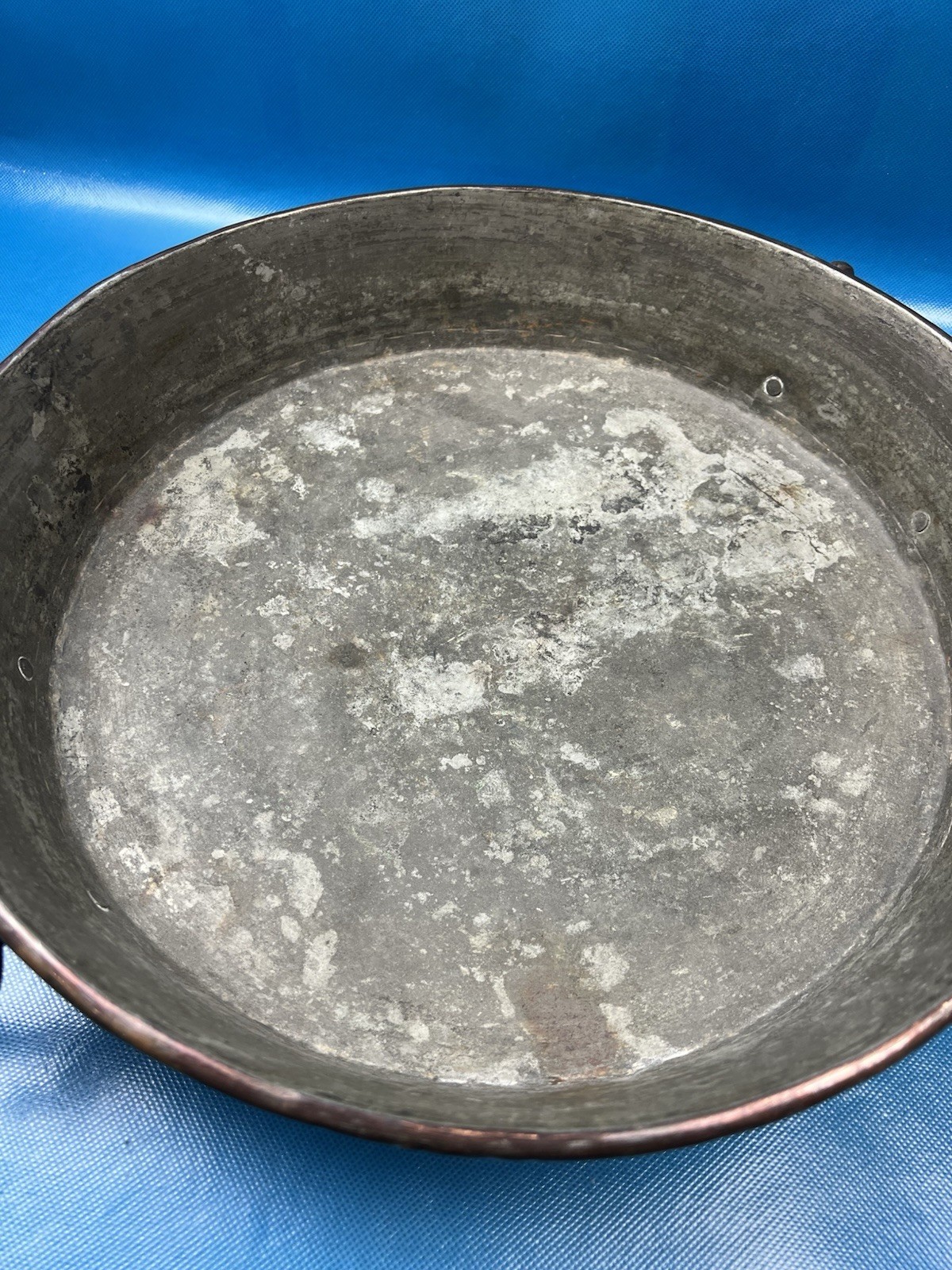 Large Hand Hammered Copper / Tin Lined Pan