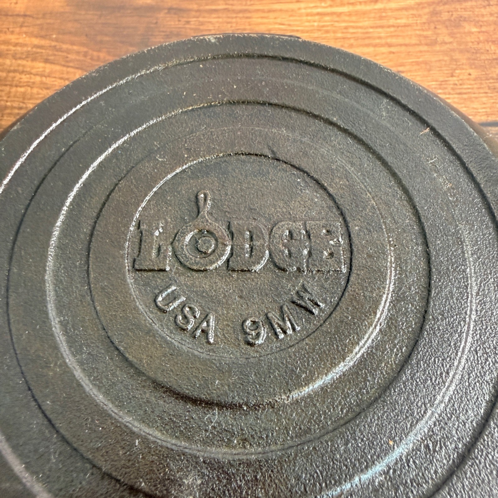 Vintage Lodge 9MW Cast Iron Mini Wok Double Handle USA Seasoned 9 Inch