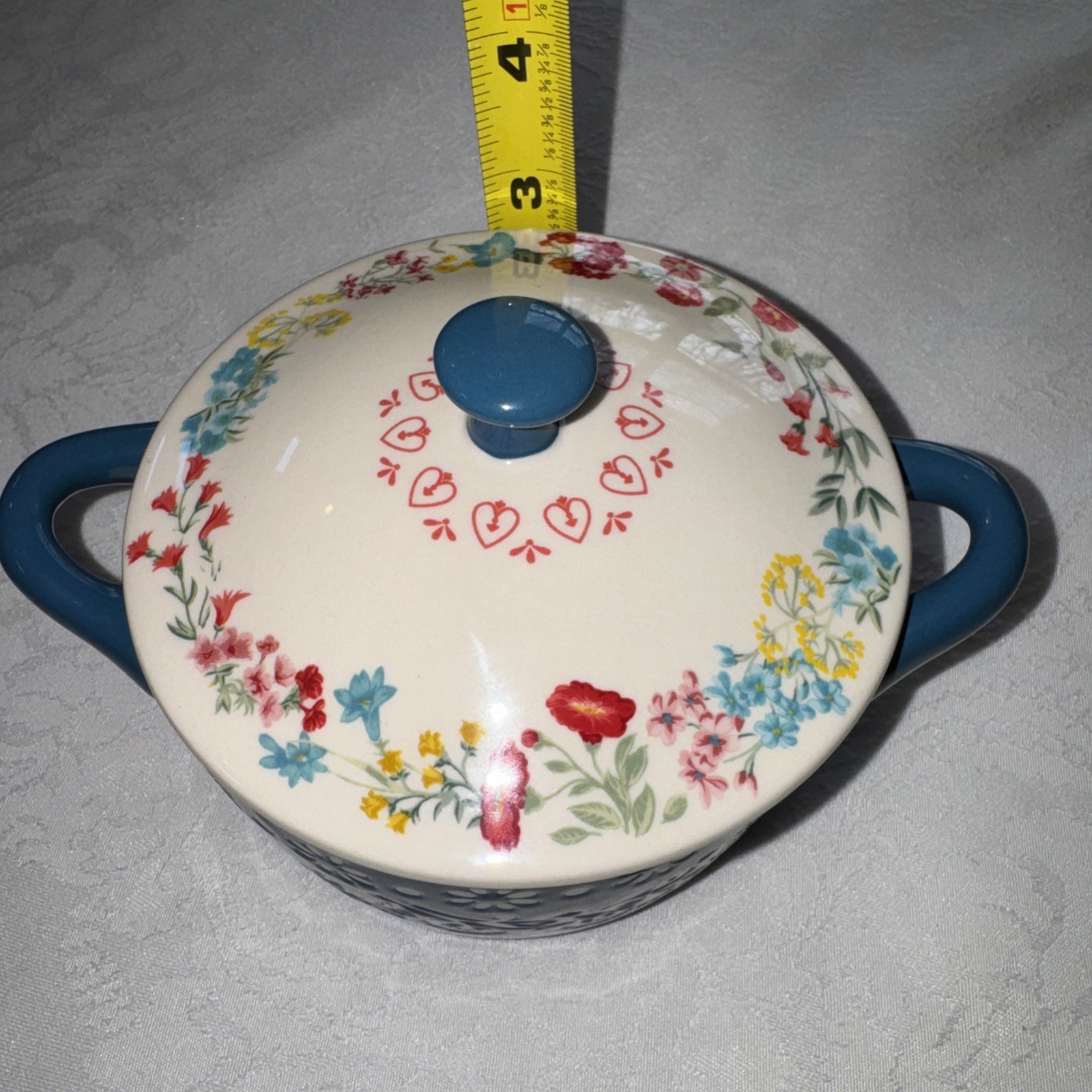 Pioneer Woman Fancy Flourish Mini Cocotte with Lid 16 oz 4.5” In Diameter Blue