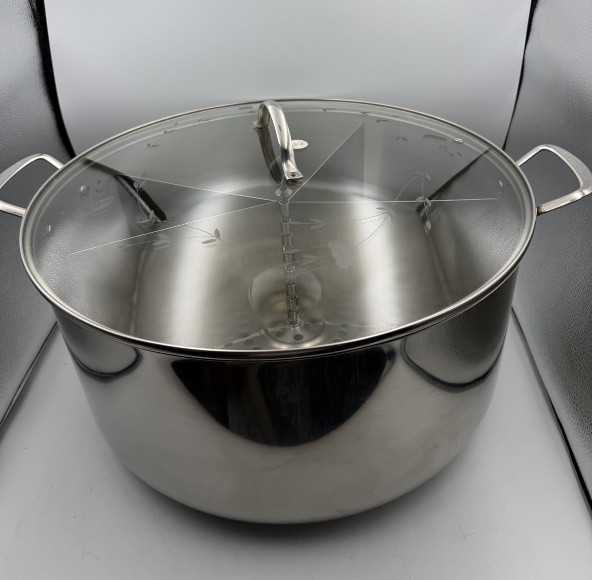 Princess House Heritage Stainless Steel 32-Qt Classic Tamalera with Divider 5801