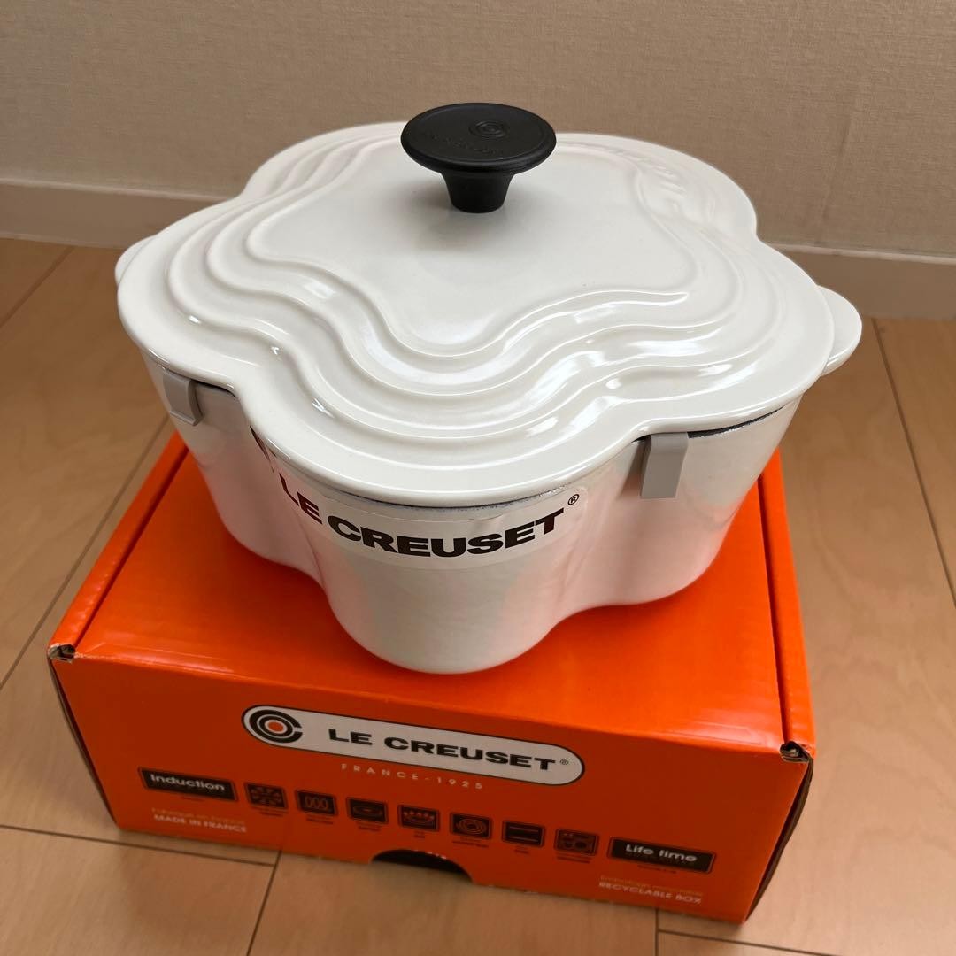 Le Creuset Flower Cocotte 20cm 7-3/4″ 2.25qt Blanc White Cast Iron Enamel Pot
