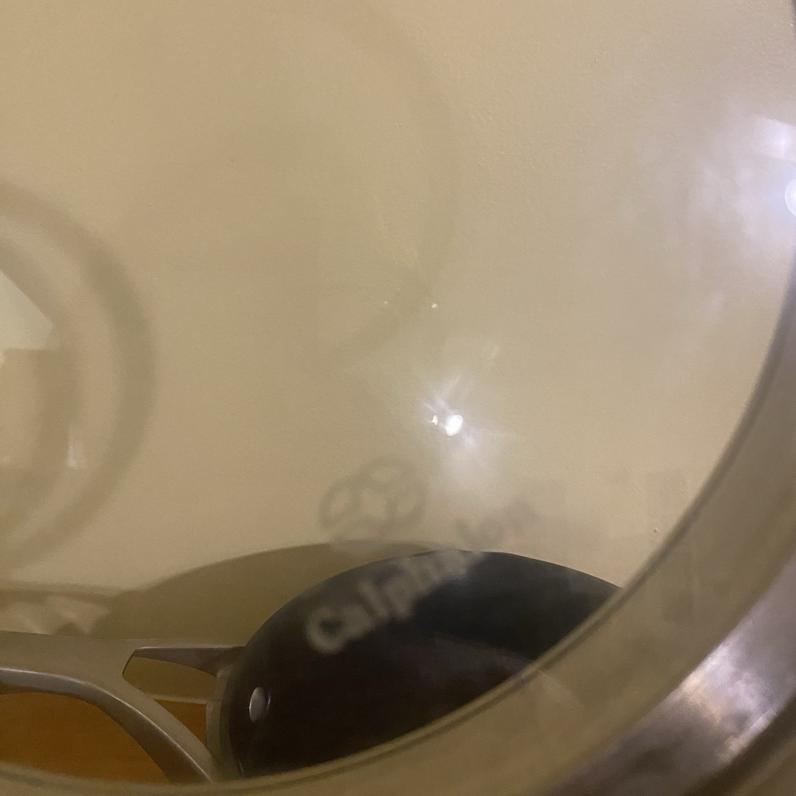 Calphalon 3.5 Pan With Vented Lid 9” Diameter, Handle 8” Weighs 5lbs
