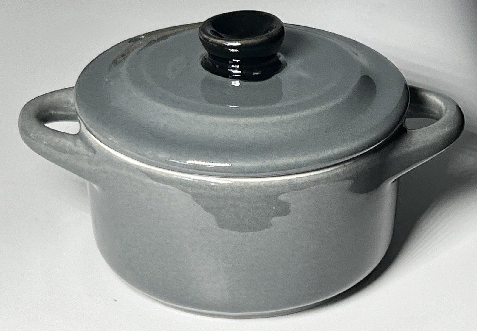 Crofton Mini Ceramic Dutch Oven Excellent Used Condition 3-1/4”T x 4”W x 5-1/2”L