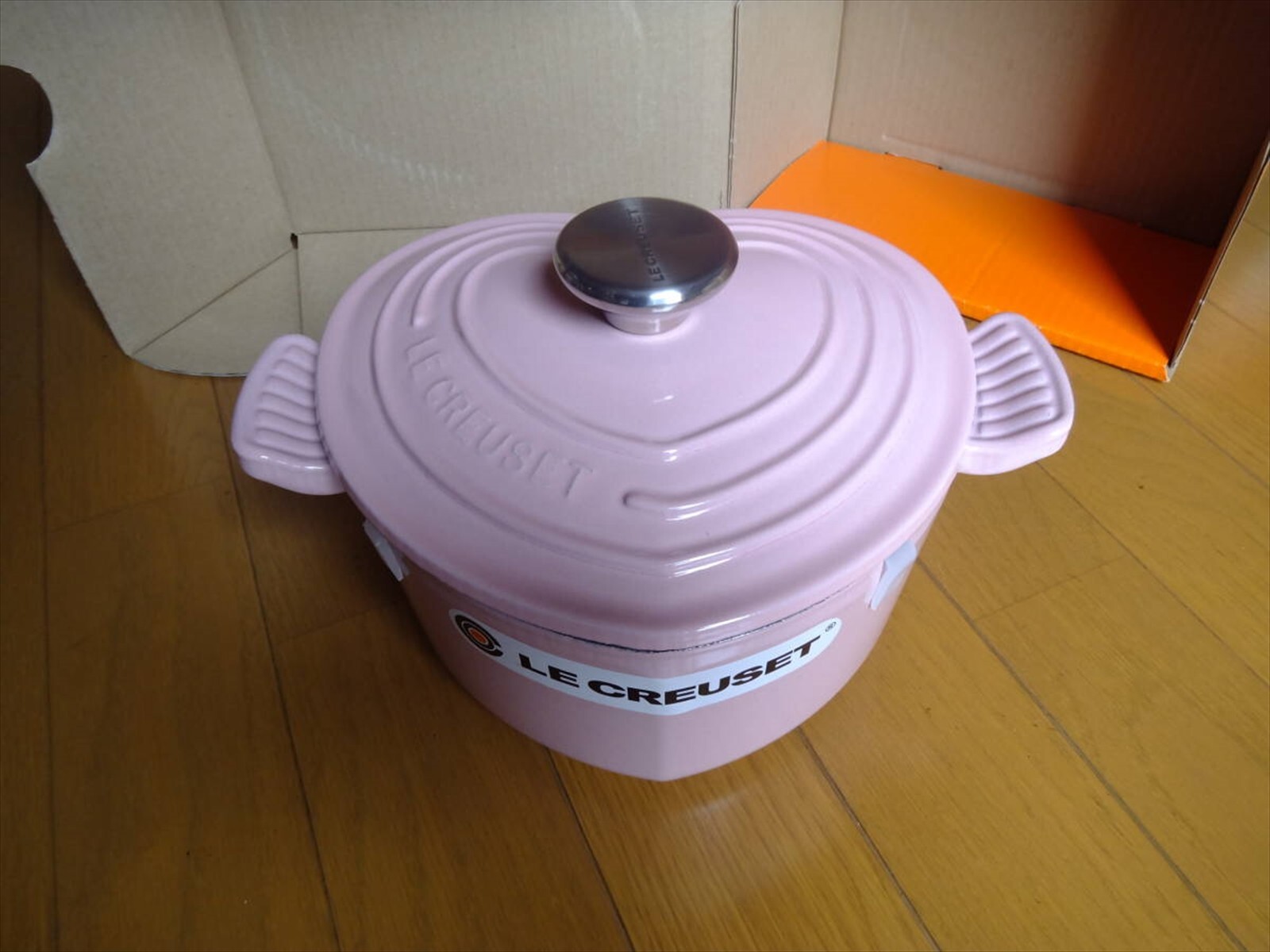 Le Creuset Cocotte Damour Sugar Pink heart shaped Pot old style handle 1.9L