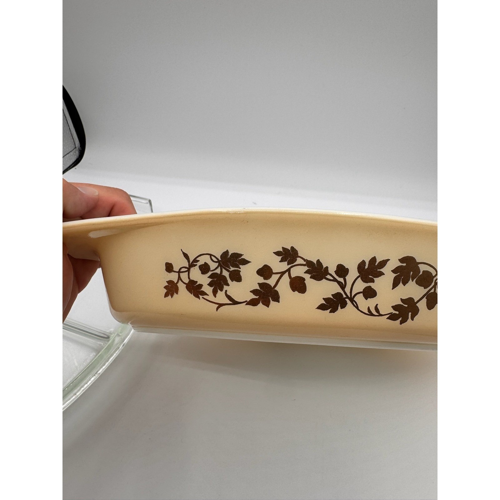 Pyrex Golden Acorn Divided Casserole Dish 1.5 QT 063 with Lid Vintage MCM Beige
