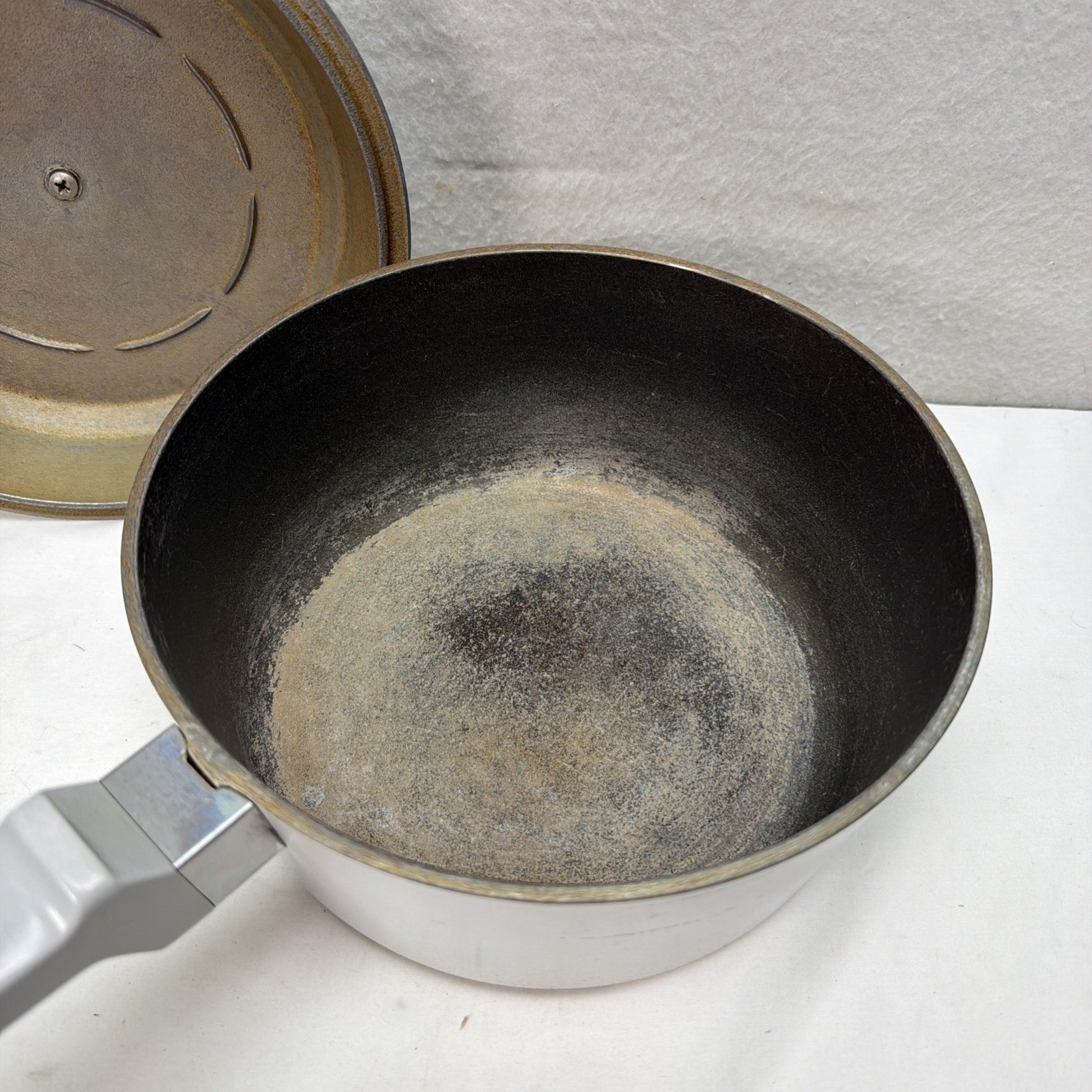 Club Aluminum Cookware White Supra Sauce Stock Pot Pan w Lid 3 quart.