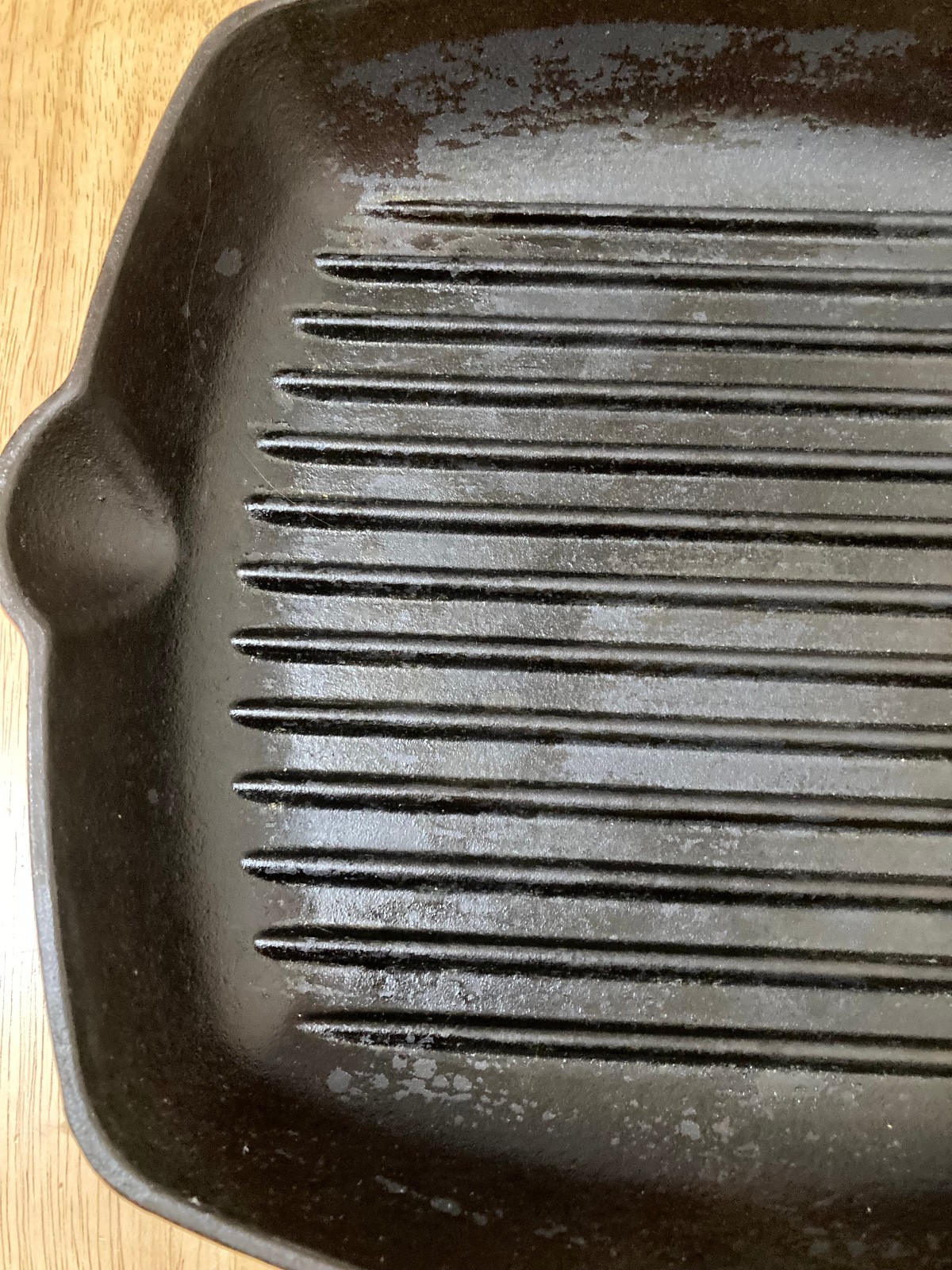 RED Enamel Cast Iron Square 11″ Skillet Ribbed Grilling Pan