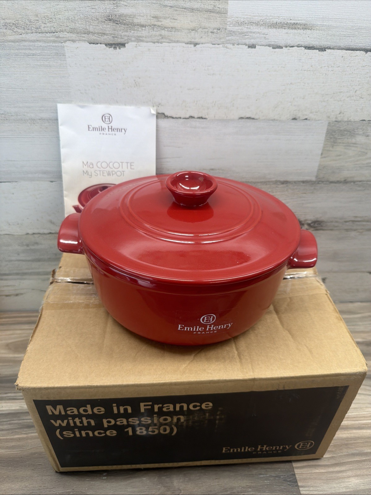Emile Henry Flame Ceramic 4.2 qt Cocotte Stew Pot Round Dutch Oven Baker Red New