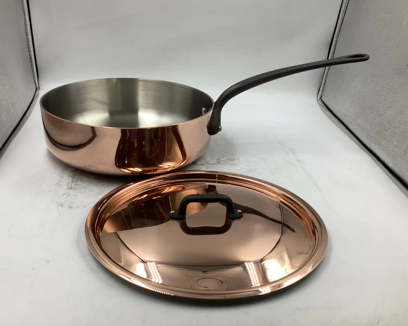 Mauviel M’Heritage 250 CI Copper Saute pan With Lid, Cast Iron Handle, 3.3-Qt