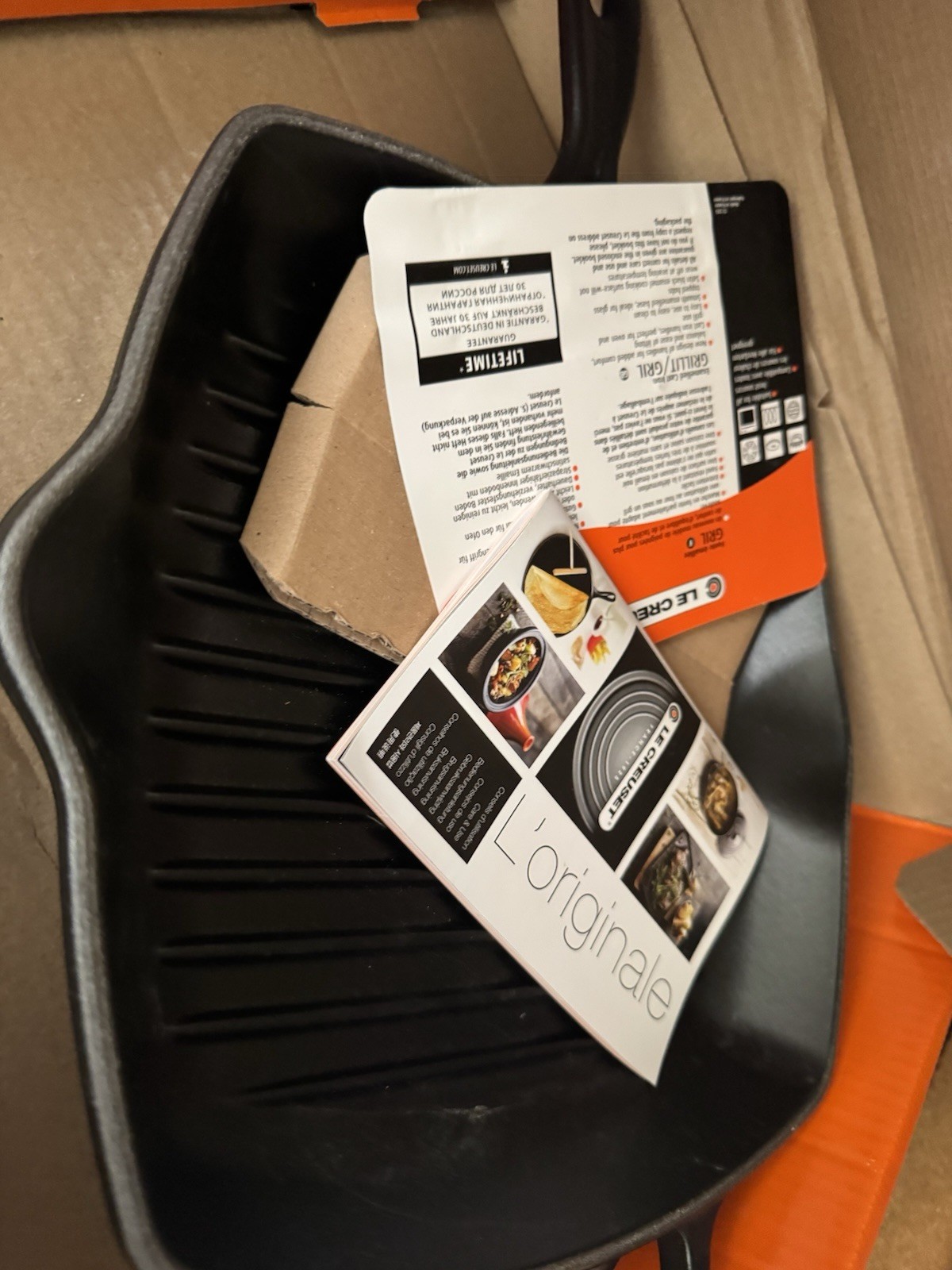 Le Creuset Signature Cast Iron 10.25 Inch Square Skillet Grill Orange New