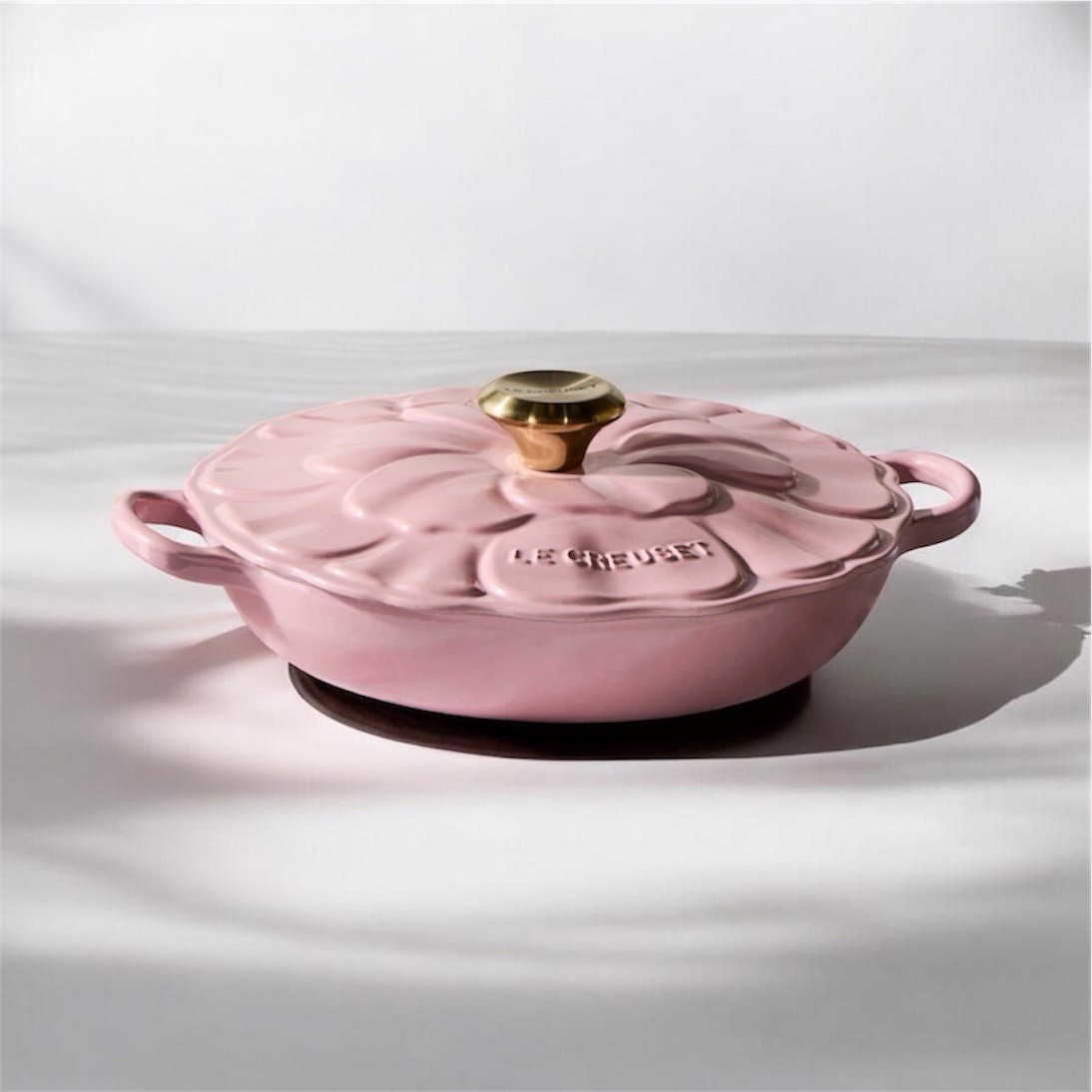 Le Creuset Signature Cast Iron 2.25 Qt Petal Chiffon Pink Braiser Lid France NEW