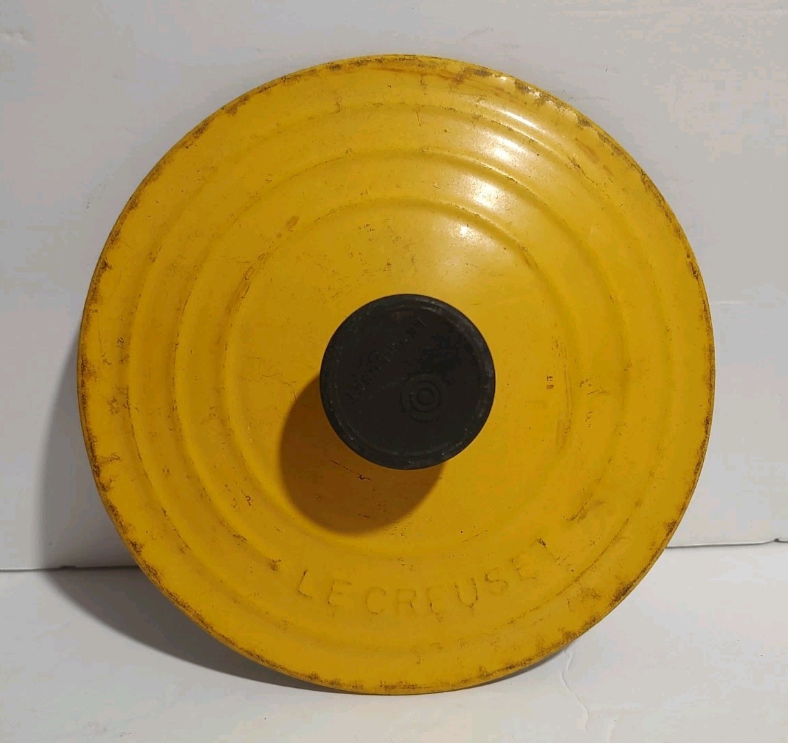 Le Creuset Round Yellow Cast Iron Casserole Dish Pot Dutch Oven 18cm Diameter