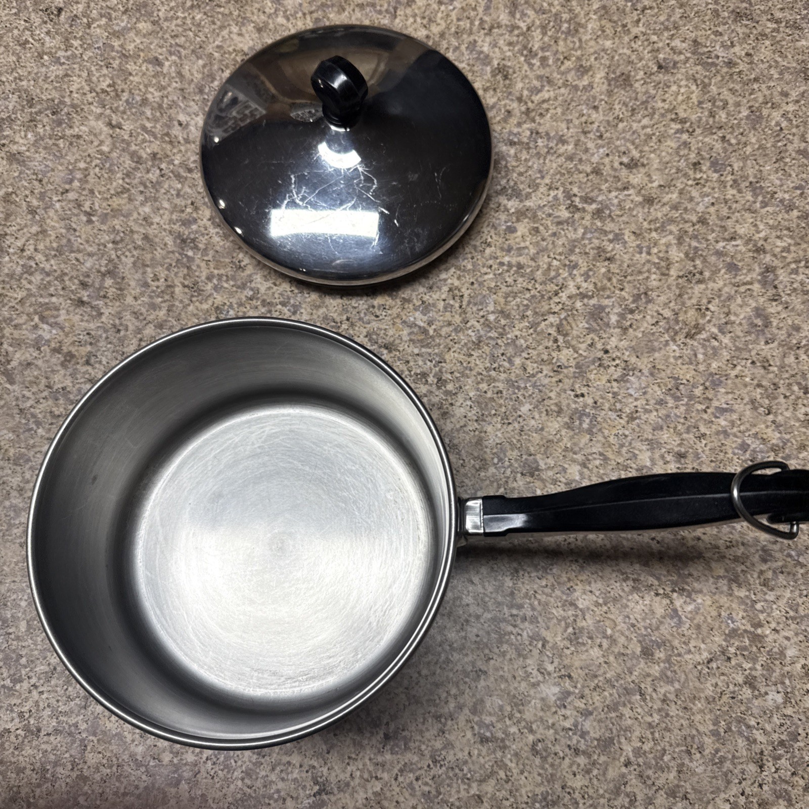 Farberware 18/10 Stainless Steel 2QT / 1.9L Sauce Pan W/ Lid
