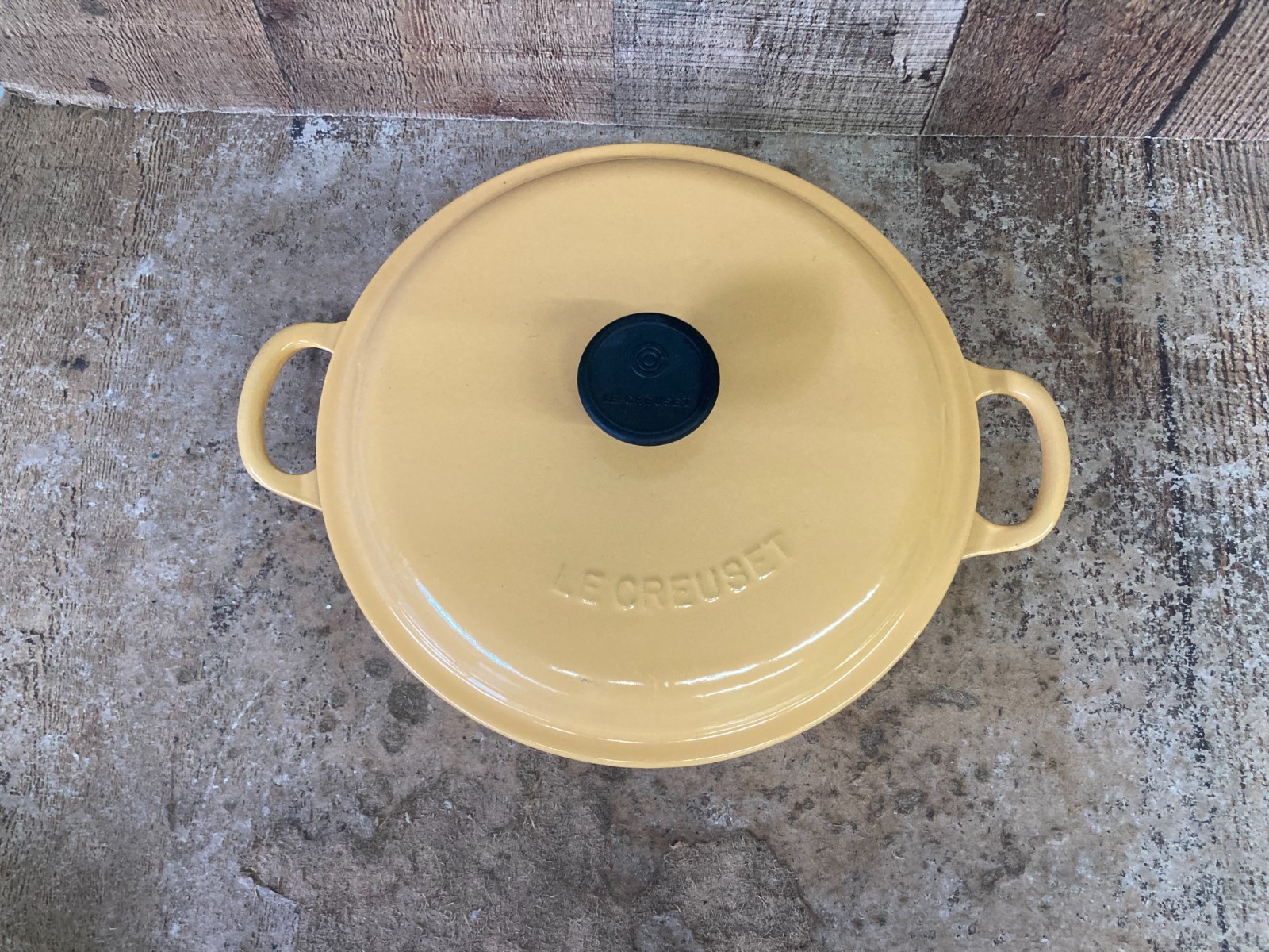 Le Creuset Shallow Casserole Braiser 22cm 8-2/3in 1.5Qt Enamel Cast Iron