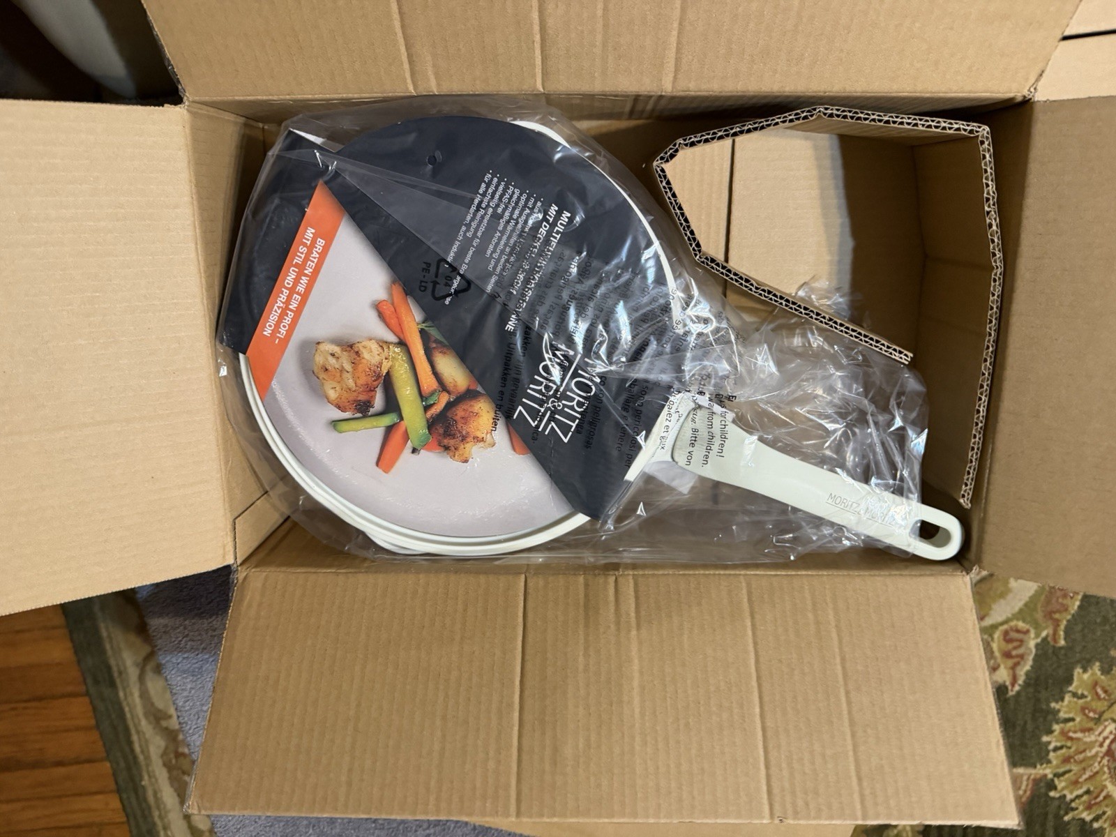 Moritz & Moritz Ori 26cm/10.2 in Cast Aluminum Non-Stick Frying Pan w/ Lid white