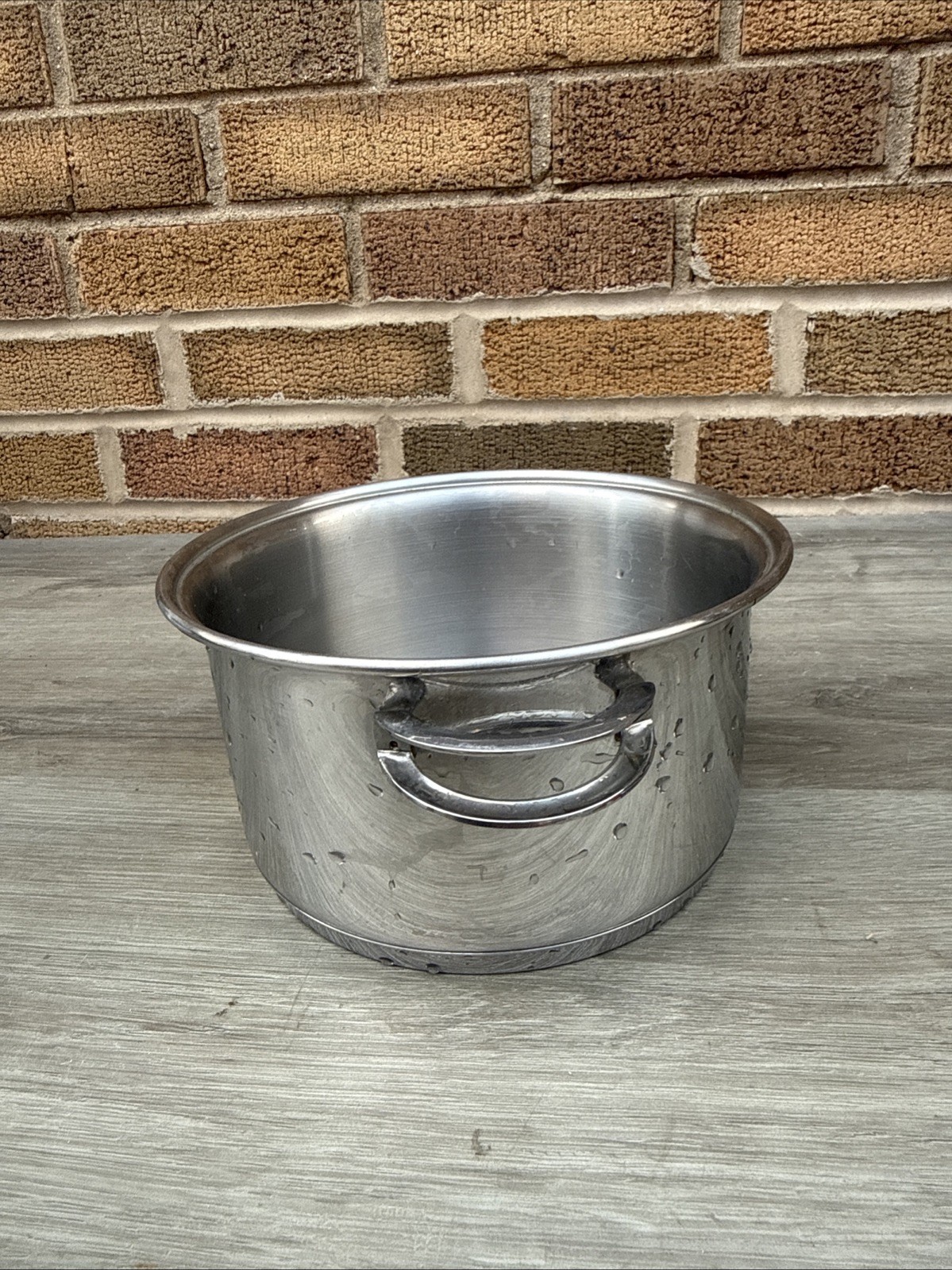 tramontina inox stainless pot brazil 2qt, Multi-ply Base. Induction Ready No Lid