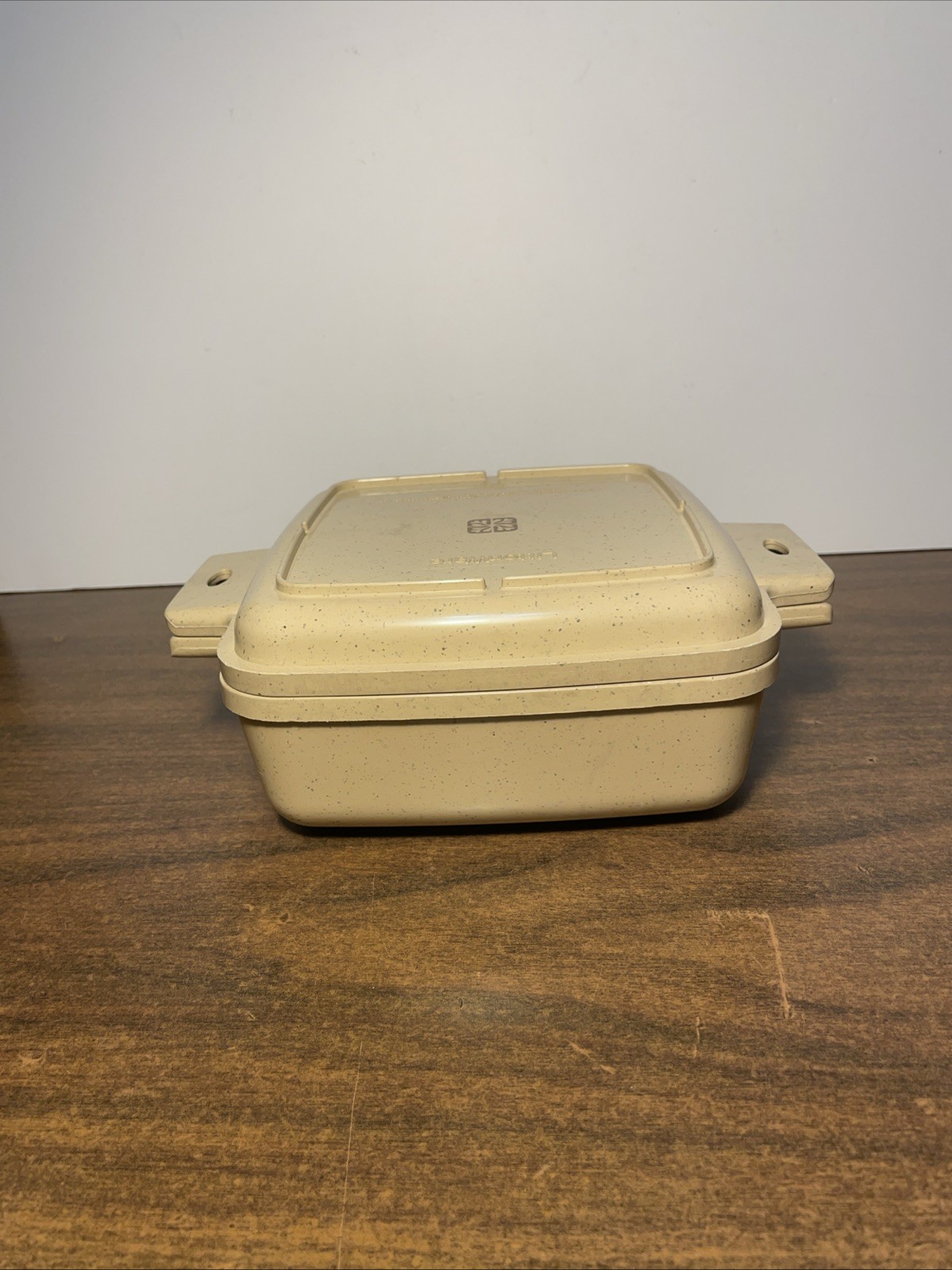 Vintage LittonWare Covered Dish Microwave Safe 1.5 Quart Used
