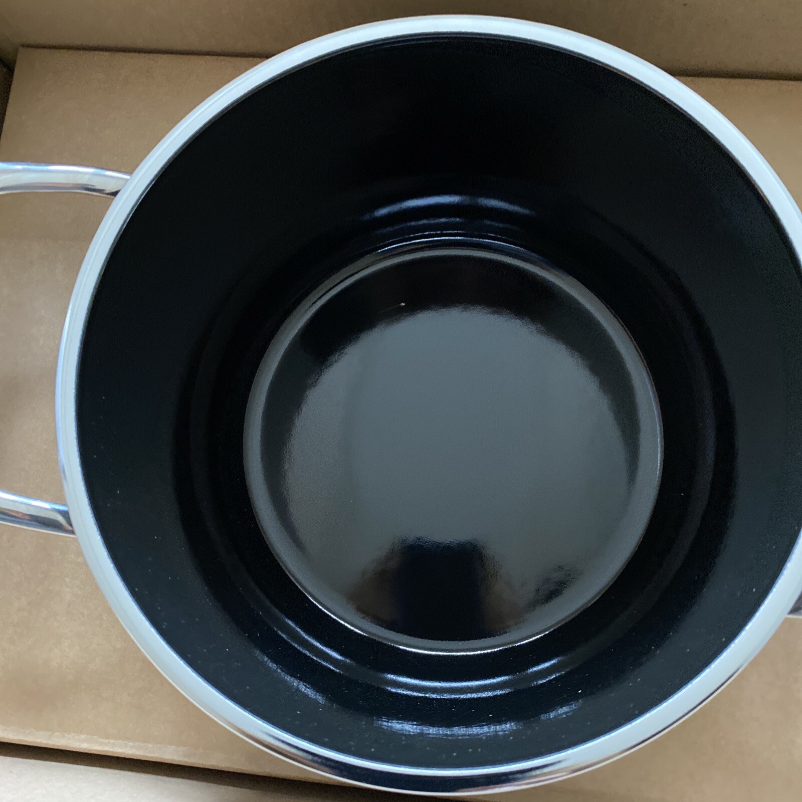 All-Clad FUSIONTEC™ 4 Qt. Soup Pot with lid (ONYX ) $325- Germany