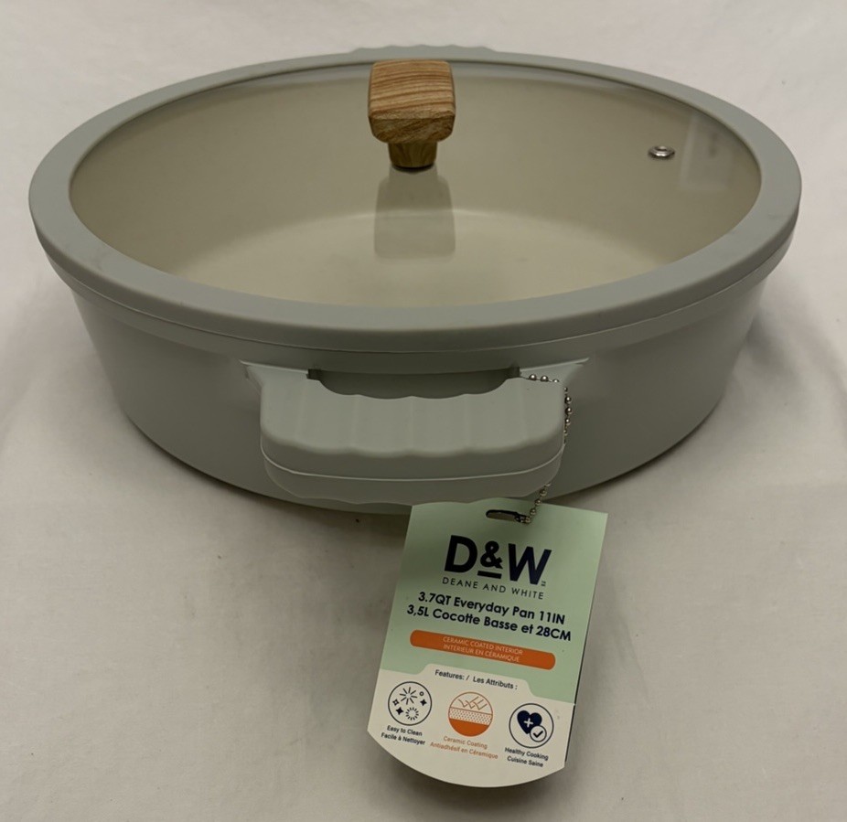 D&W 3.7qt Low Casserole 11” Pan W/Lid Nonstick Seafoam Green W/Handles NEW