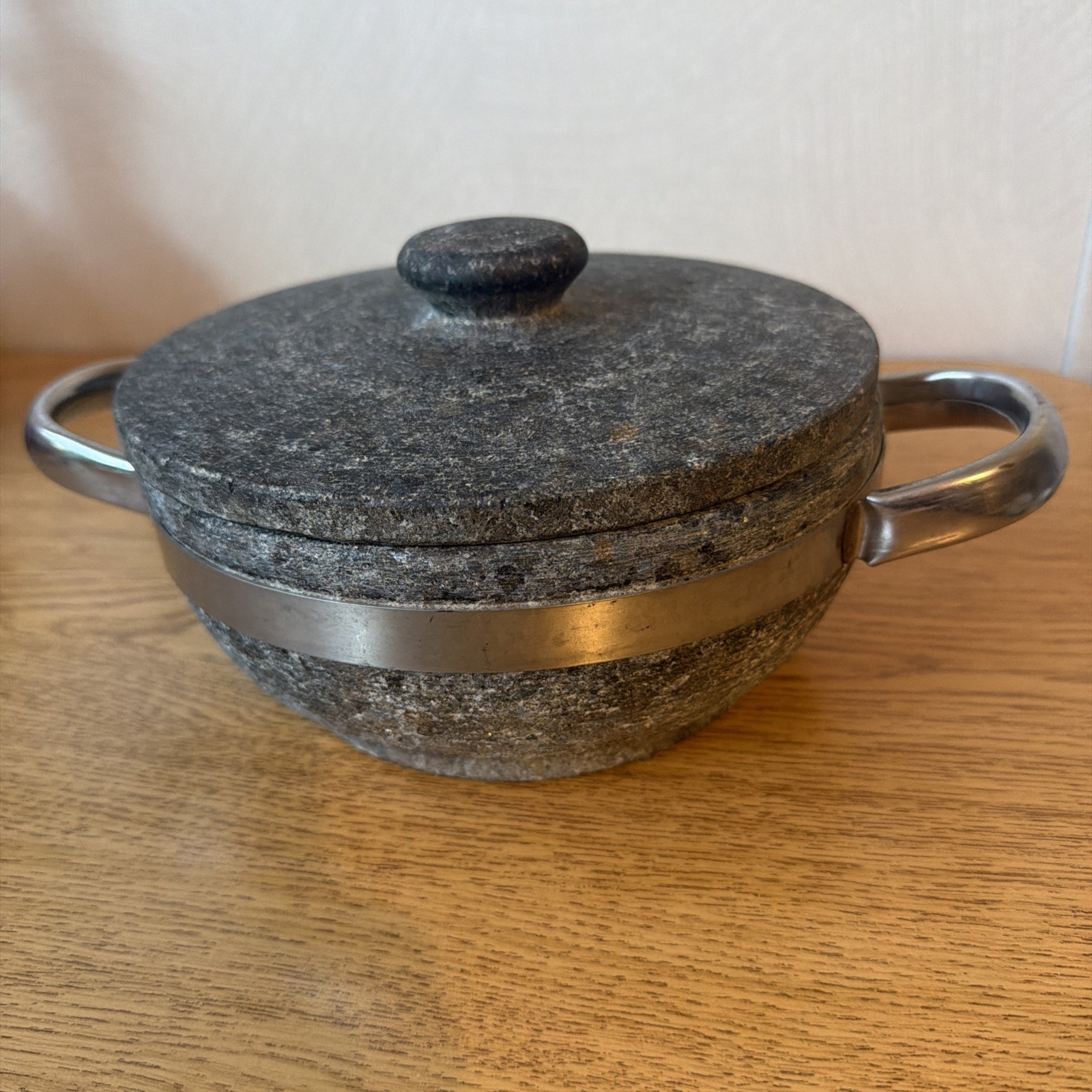 Korean Stone Gopdol Hot Pot Ttukbaegi w/ Lid Bibimbap With Handles