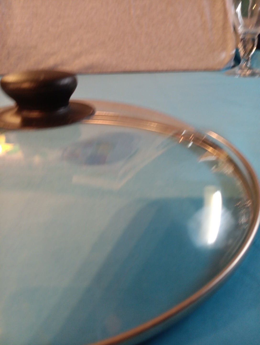 9 3/4″ WearEver Round Pot Lid Replacement