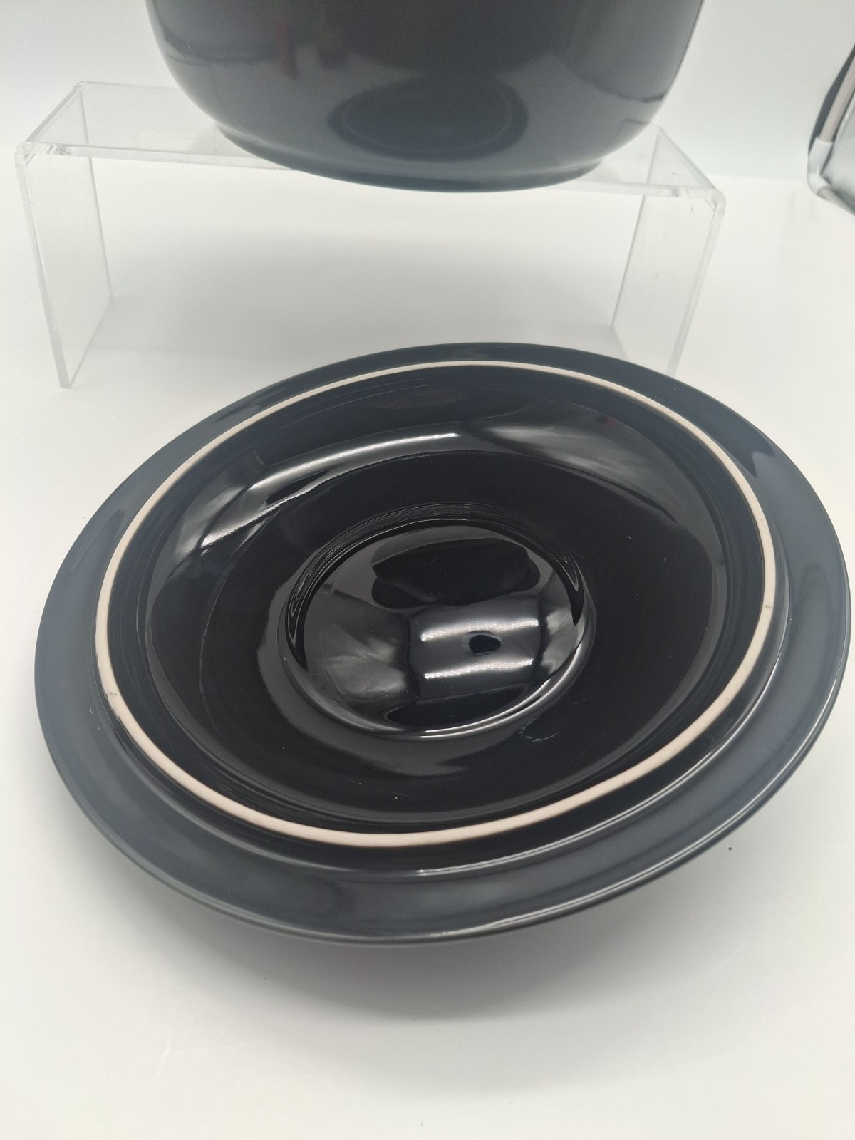 Xtrema Sauce Pot 3.5 qt Black Ceramic Stovetop Microwave Oven Safe with Lid