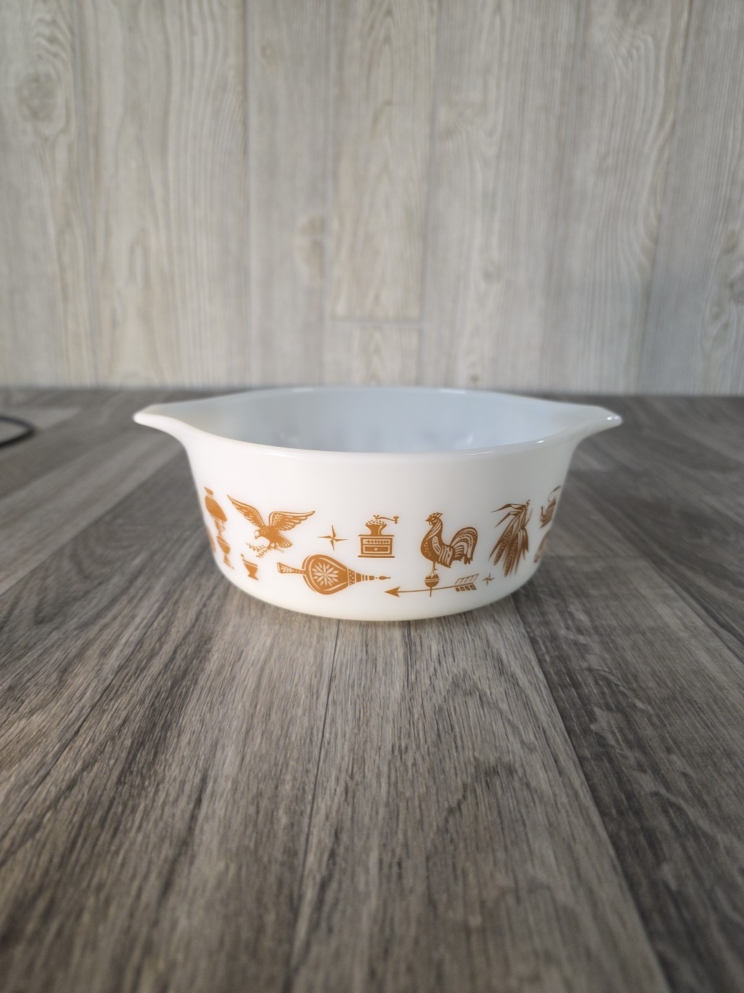 PYREX Early Americana Casserole Dish # 472 1 1/2 PT No Lid Eagle Weathervane Cat