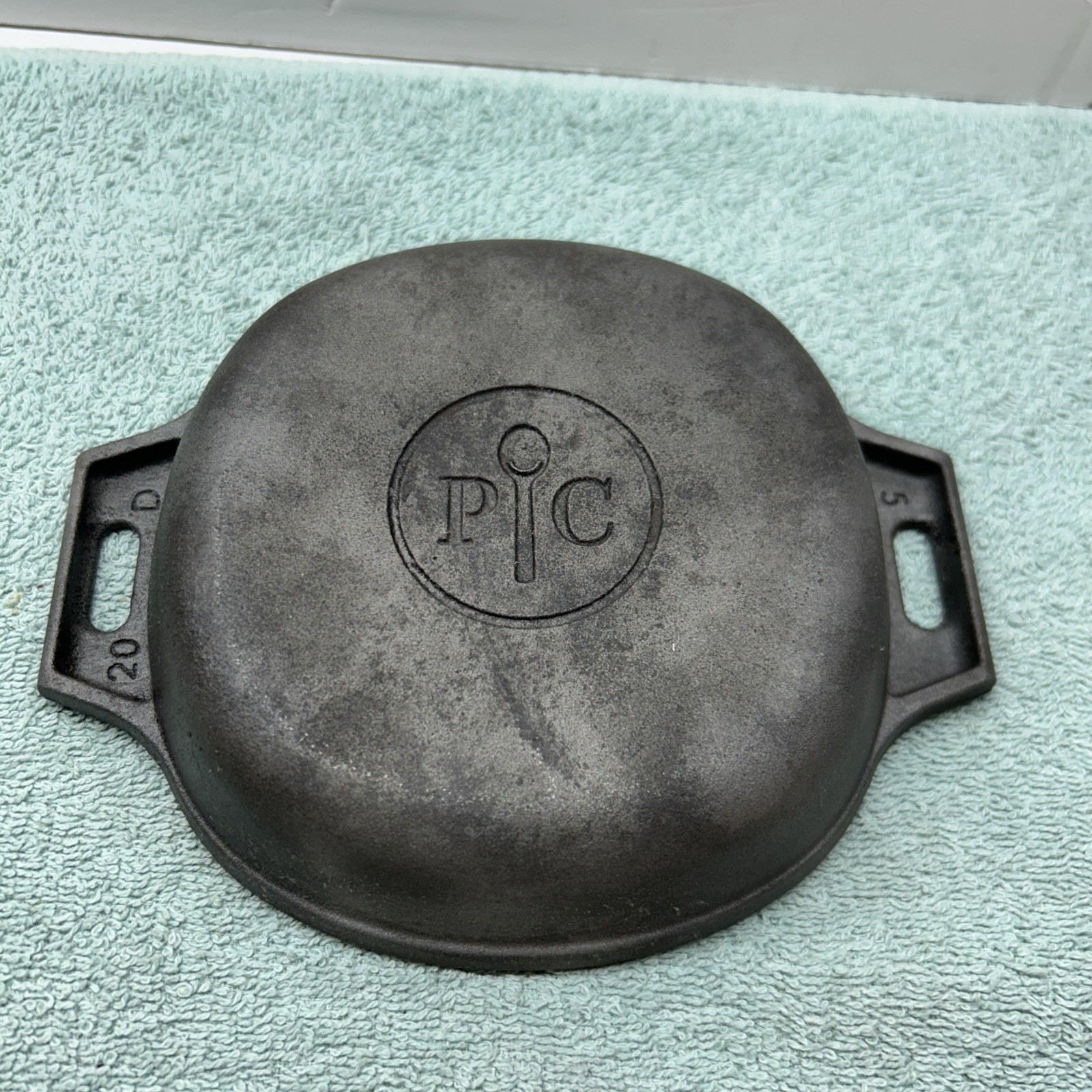 Pampered Chef 5.5″ Cast Iron Skillet Pan #100250