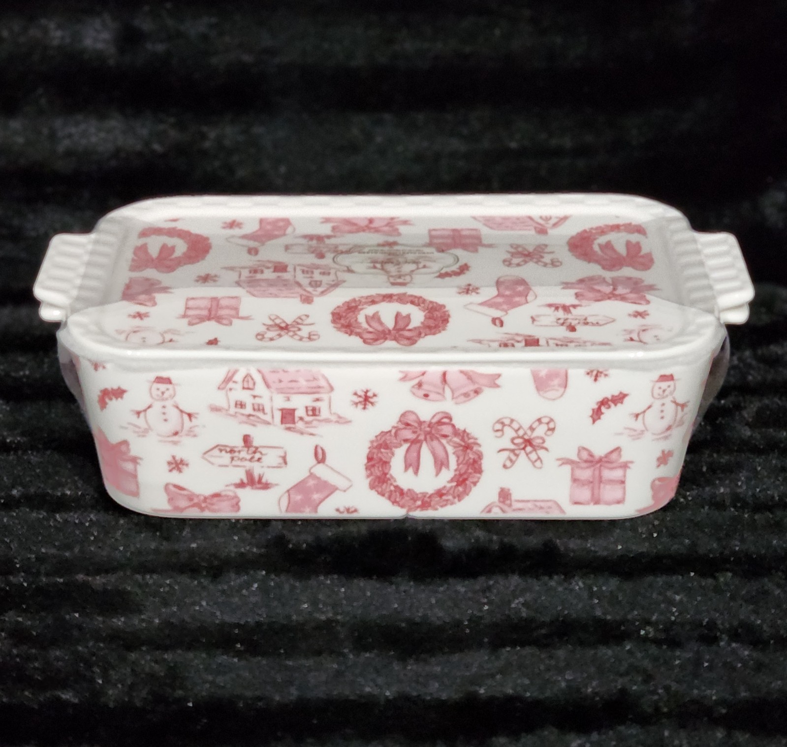 Grace Pantry Christmas PINK BOW 2qt Rectangular Baker & Lid 11″ Oven Safe 3 in 1