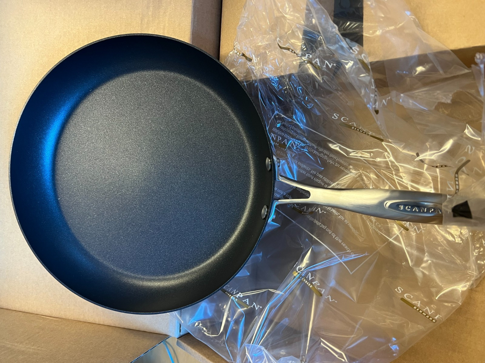 Scanpan Pro IQ – 2 Pc. Fry Pan Set 68000200 in retail box
