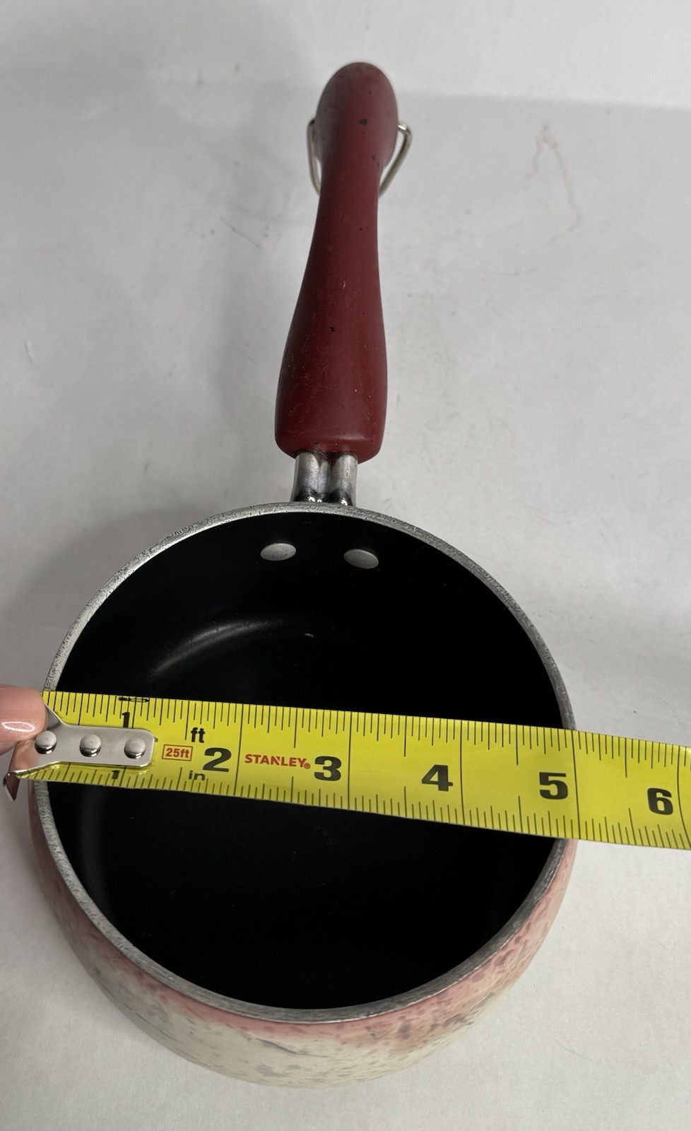 Paula Deen Signature Red Speckled 1 Quart/ 0.9 Liter Sauce Pan Non Stick Used
