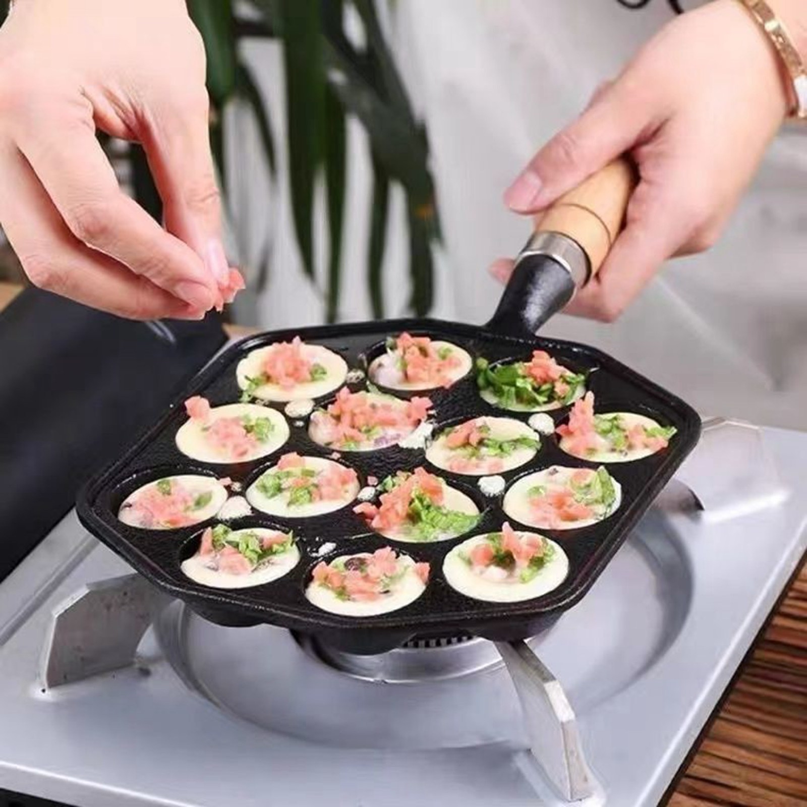 14 Holes Cast Iron Takoyaki Pan Octopus Maker Griddle with Detachable Handle