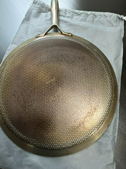 Hex Clad Griddle Pan 12″ VEGAN HOUSEHOLD NO ANIMAL PRODUCTS EVER ON THIS.