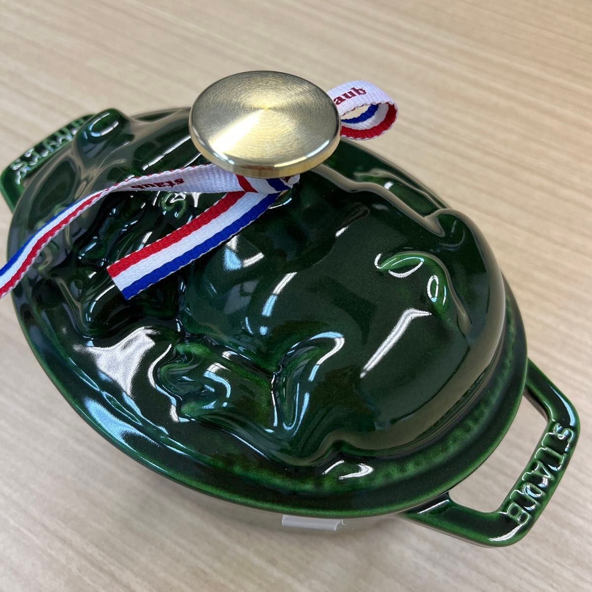 Staub Piggy Cocotte 17cm Oval Basil Green Enameled Cast Iron Pot Brand New