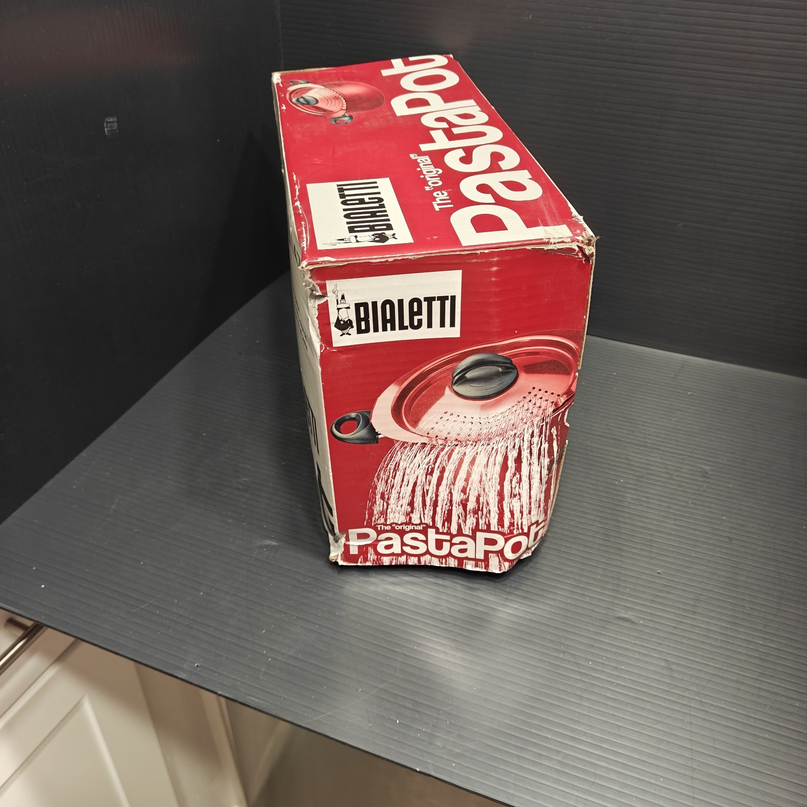 Bialetti Pasta Pot 5 Quart 4.7 L Nonstick Pan. Brand New. Never Removed From Box