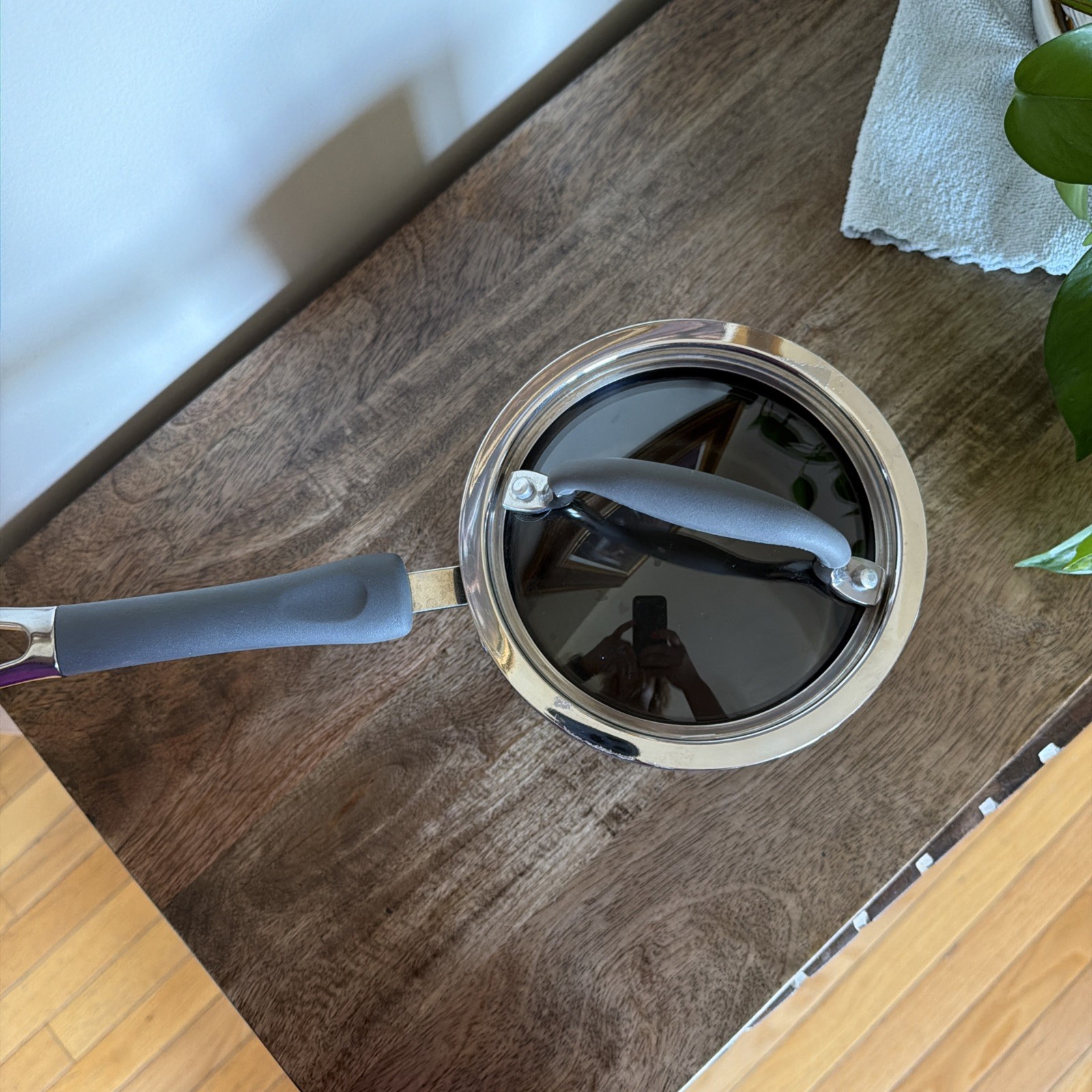 The Pampered Chef 3 Quart Hard-Anodized Non-Stick Sauce Pan With Lid
