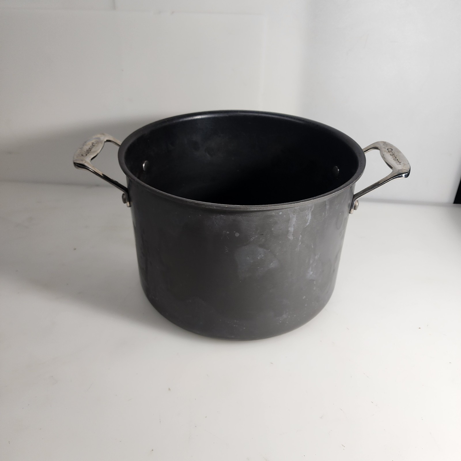 Cuisinart 666-24 Chef’s Classic Non-Stick Hard Anodized 8 Qt Stock Pot No Lid